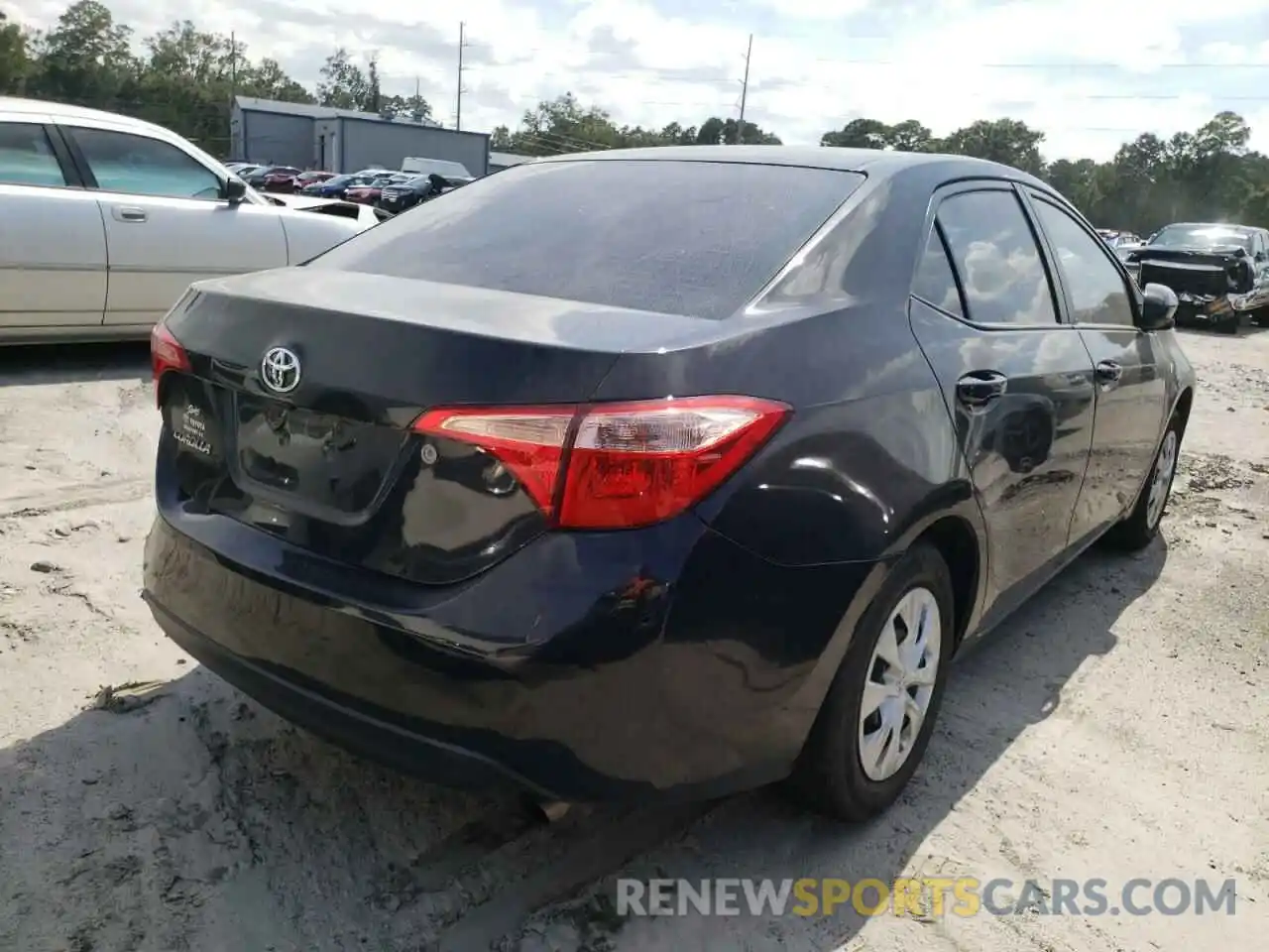 4 Photograph of a damaged car 2T1BURHE9KC129901 TOYOTA COROLLA 2019