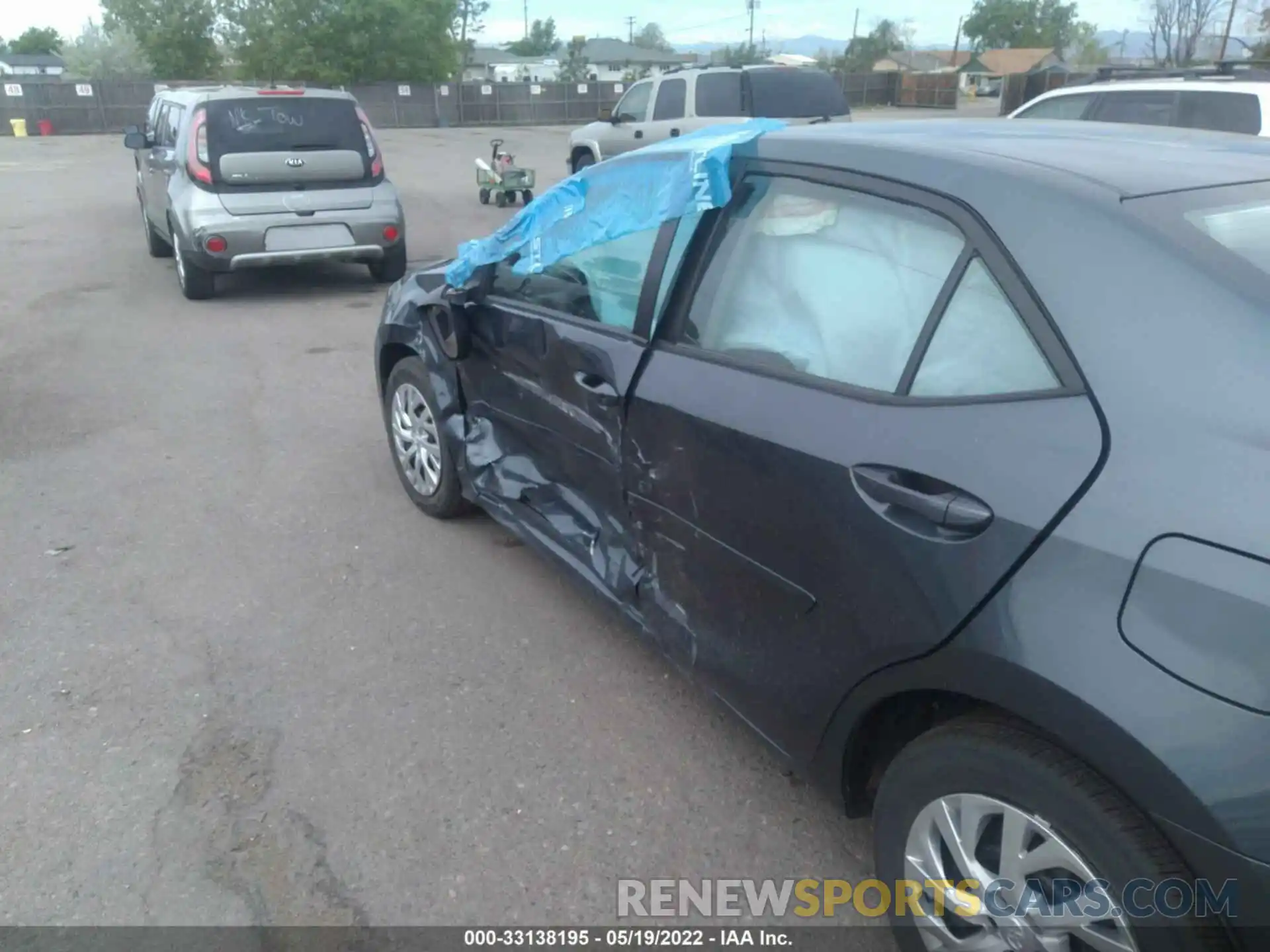 12 Photograph of a damaged car 2T1BURHE9KC131437 TOYOTA COROLLA 2019