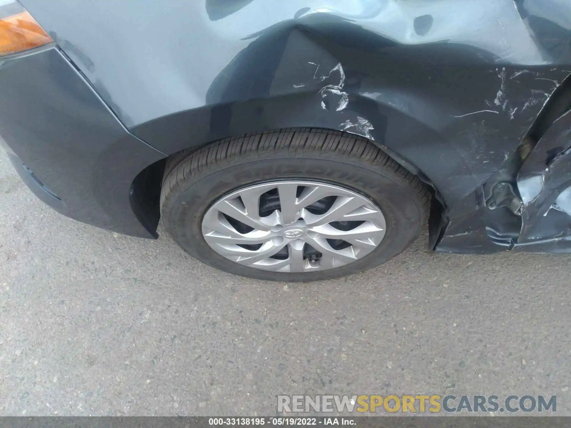 13 Photograph of a damaged car 2T1BURHE9KC131437 TOYOTA COROLLA 2019