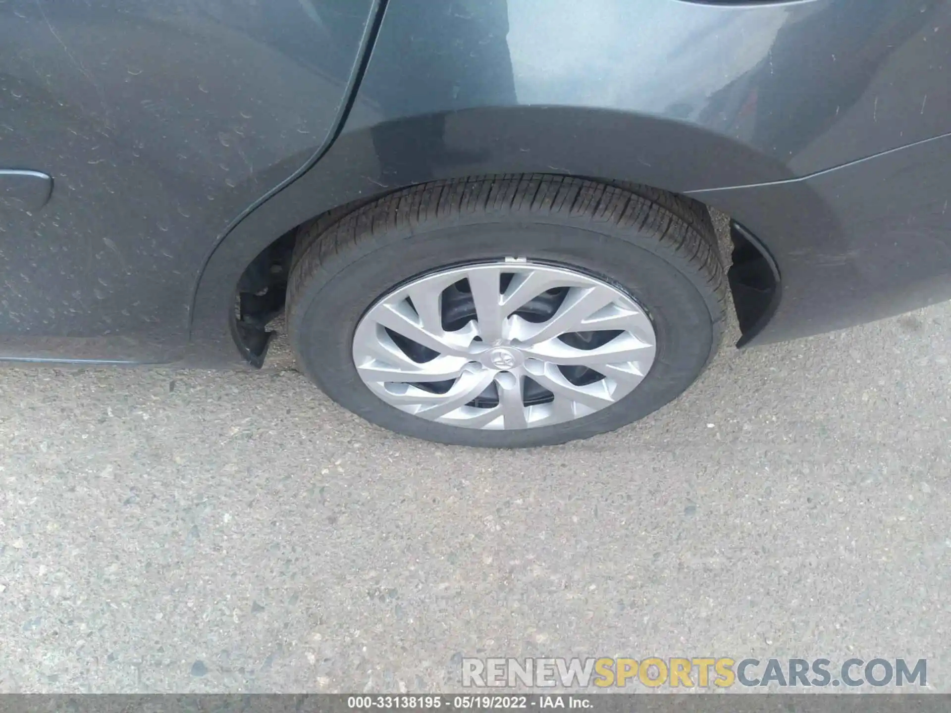 14 Photograph of a damaged car 2T1BURHE9KC131437 TOYOTA COROLLA 2019