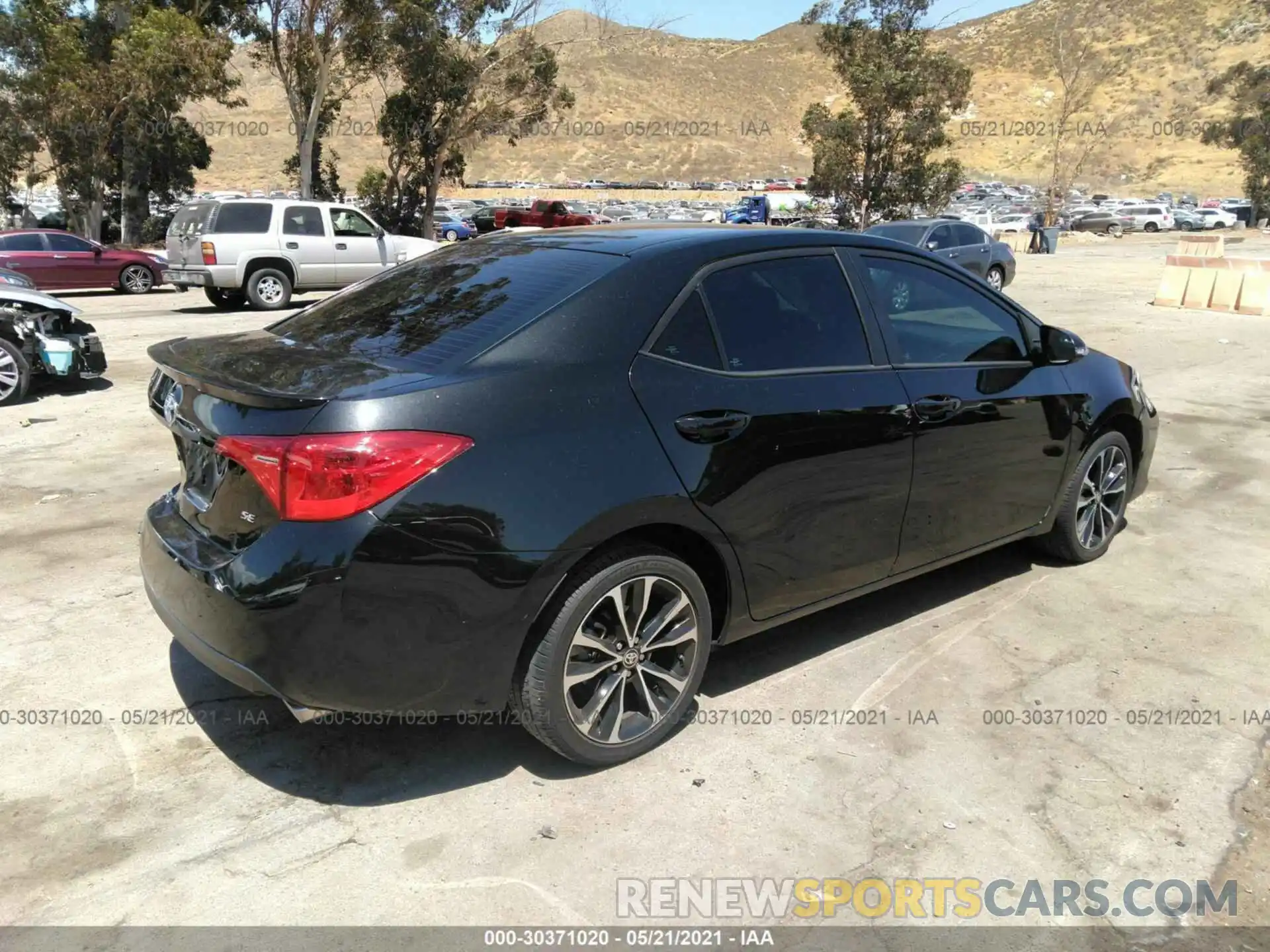 4 Photograph of a damaged car 2T1BURHE9KC132152 TOYOTA COROLLA 2019