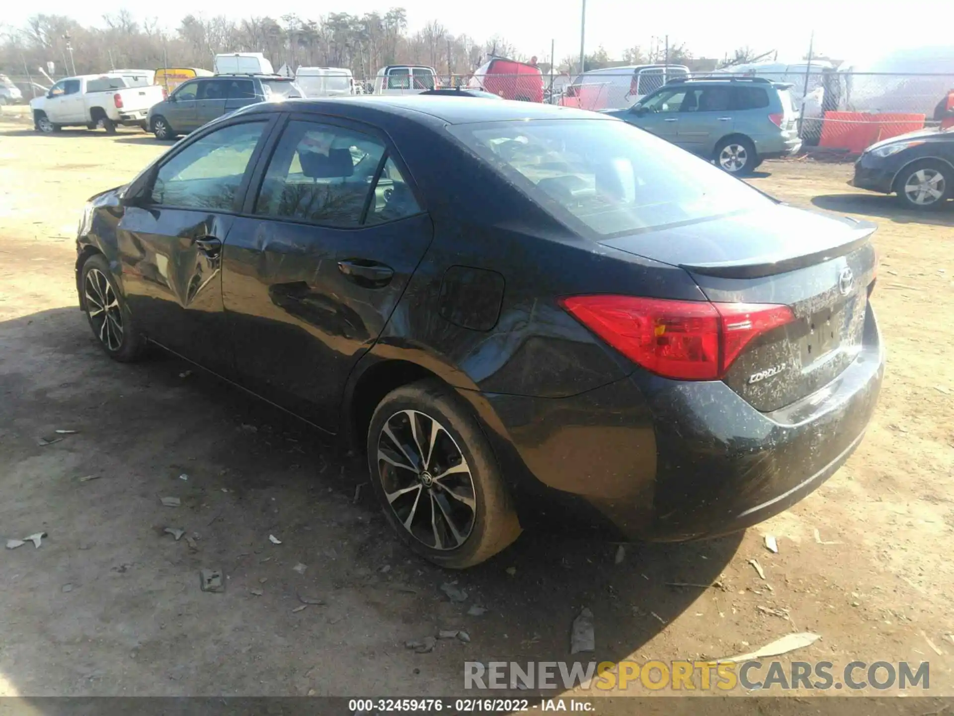 3 Photograph of a damaged car 2T1BURHE9KC132491 TOYOTA COROLLA 2019