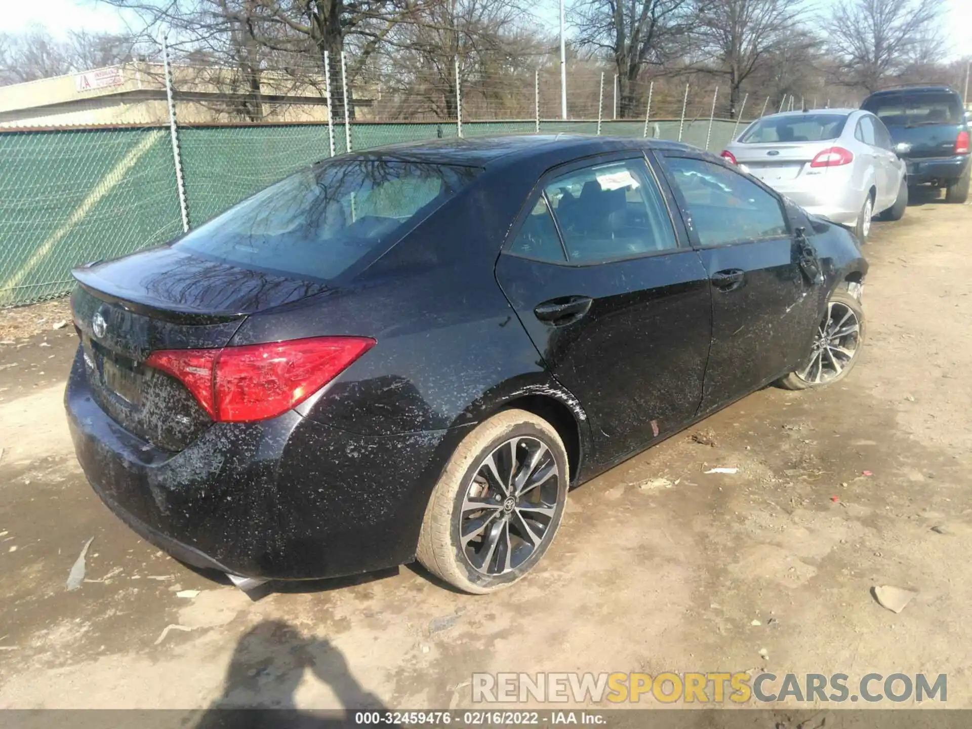 4 Photograph of a damaged car 2T1BURHE9KC132491 TOYOTA COROLLA 2019