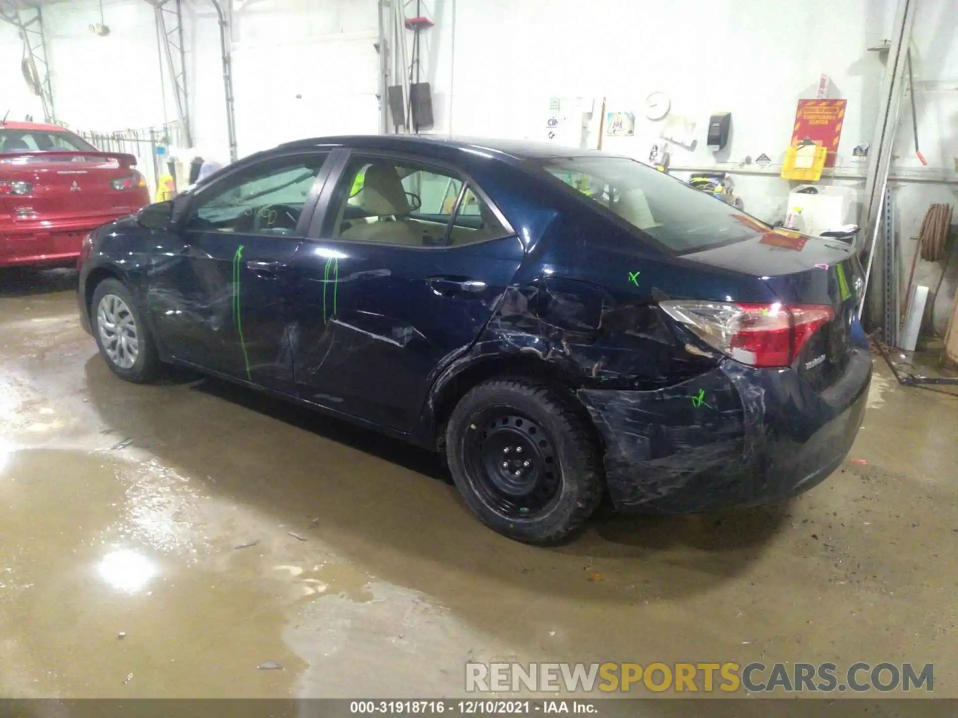 3 Photograph of a damaged car 2T1BURHE9KC133561 TOYOTA COROLLA 2019