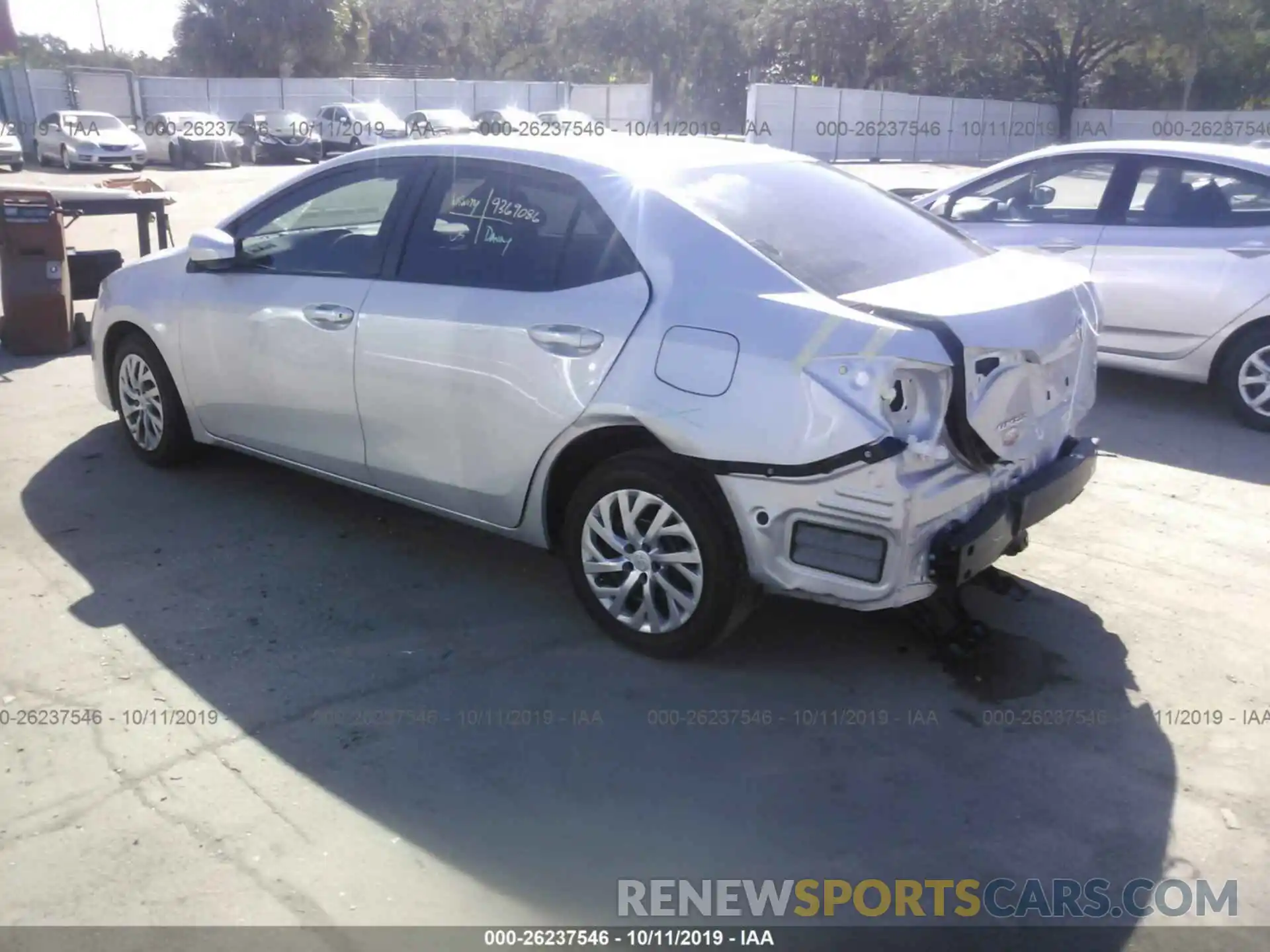 3 Photograph of a damaged car 2T1BURHE9KC133625 TOYOTA COROLLA 2019