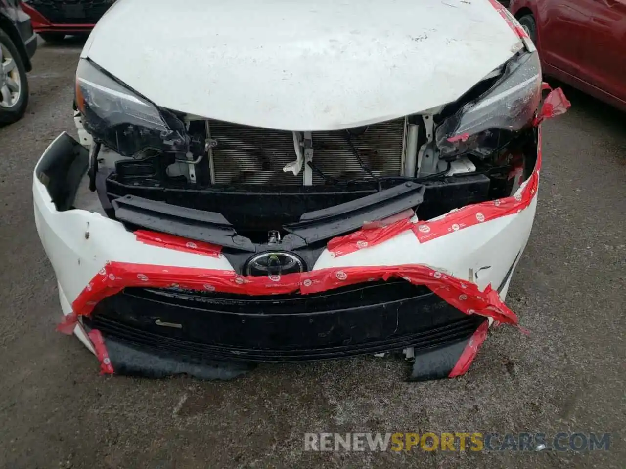 9 Photograph of a damaged car 2T1BURHE9KC135052 TOYOTA COROLLA 2019