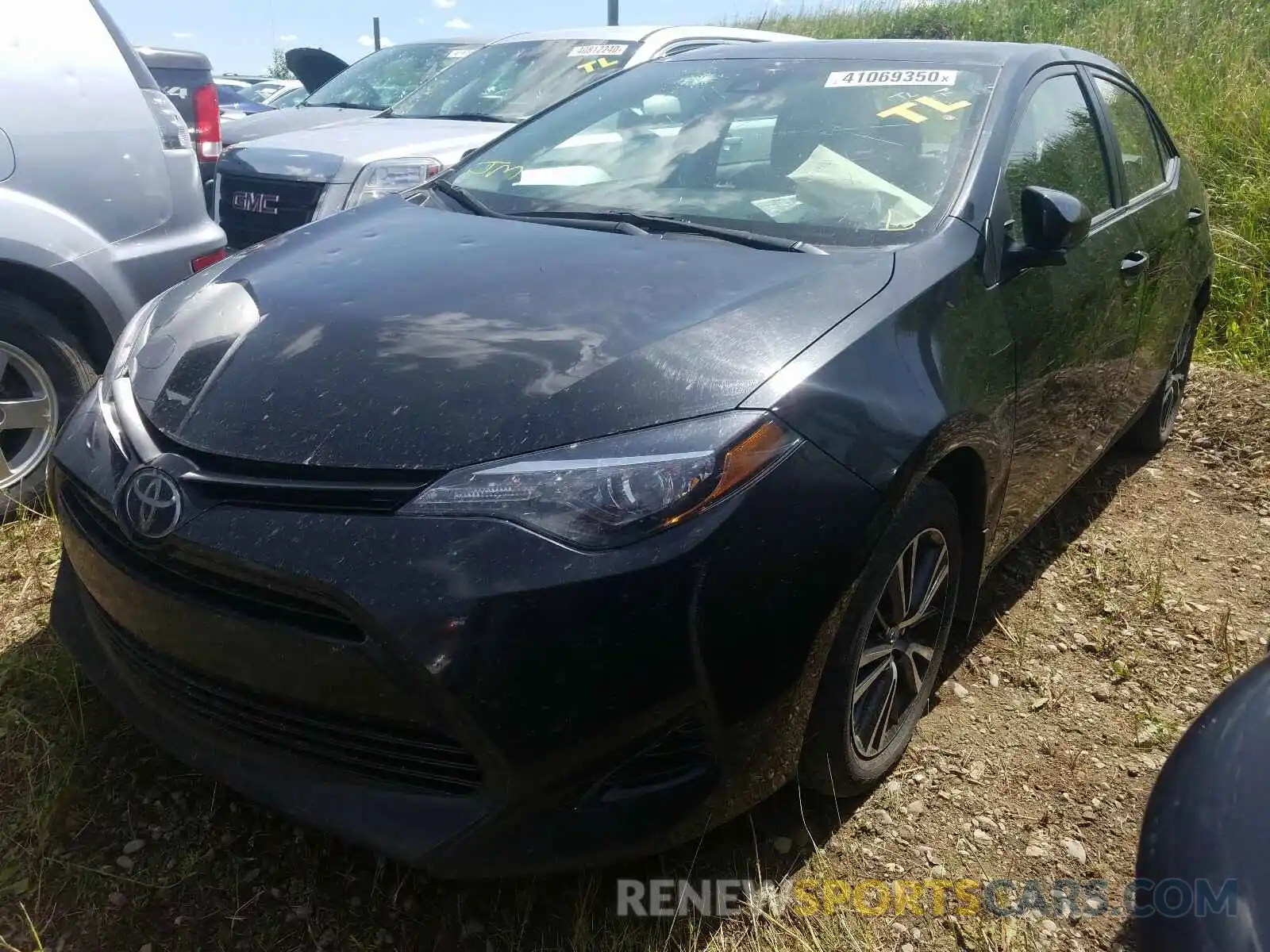 2 Photograph of a damaged car 2T1BURHE9KC135424 TOYOTA COROLLA 2019