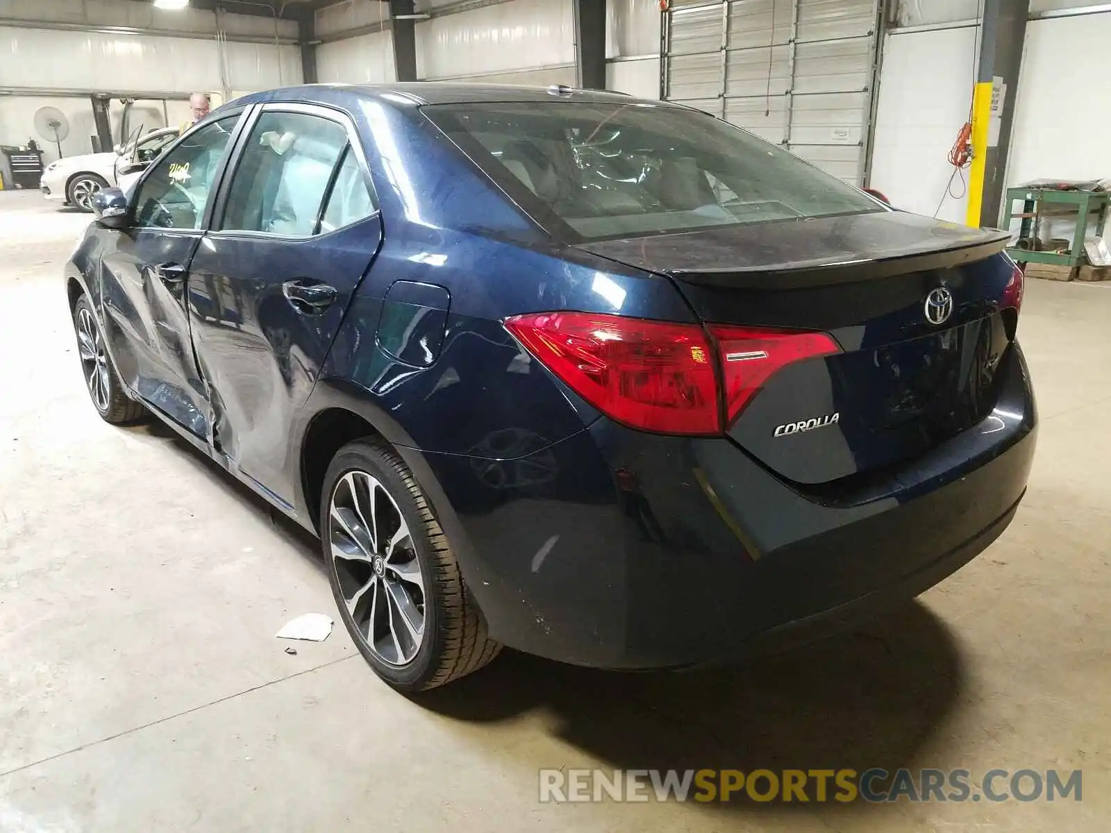 3 Photograph of a damaged car 2T1BURHE9KC135536 TOYOTA COROLLA 2019