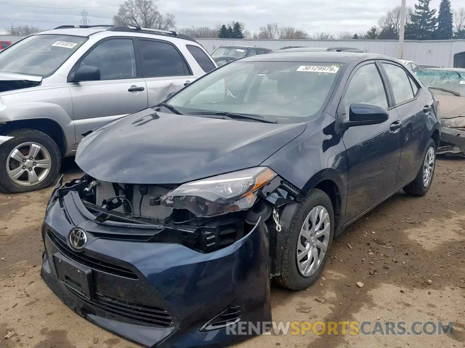 2 Фотография поврежденного автомобиля 2T1BURHE9KC135617 TOYOTA COROLLA 2019