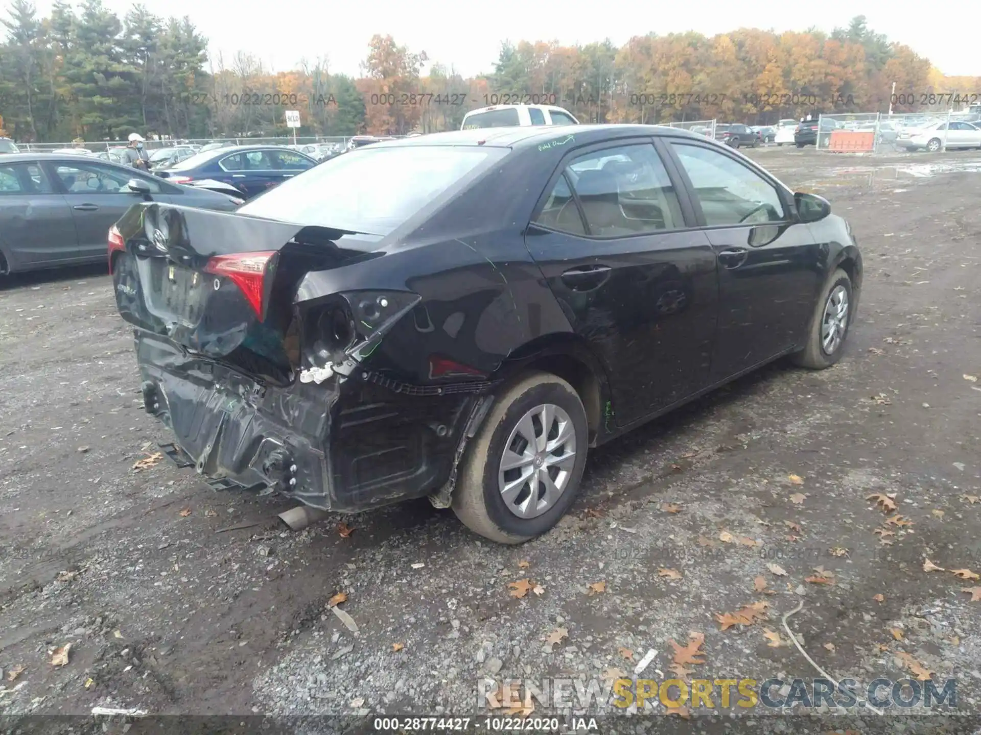 4 Photograph of a damaged car 2T1BURHE9KC135780 TOYOTA COROLLA 2019