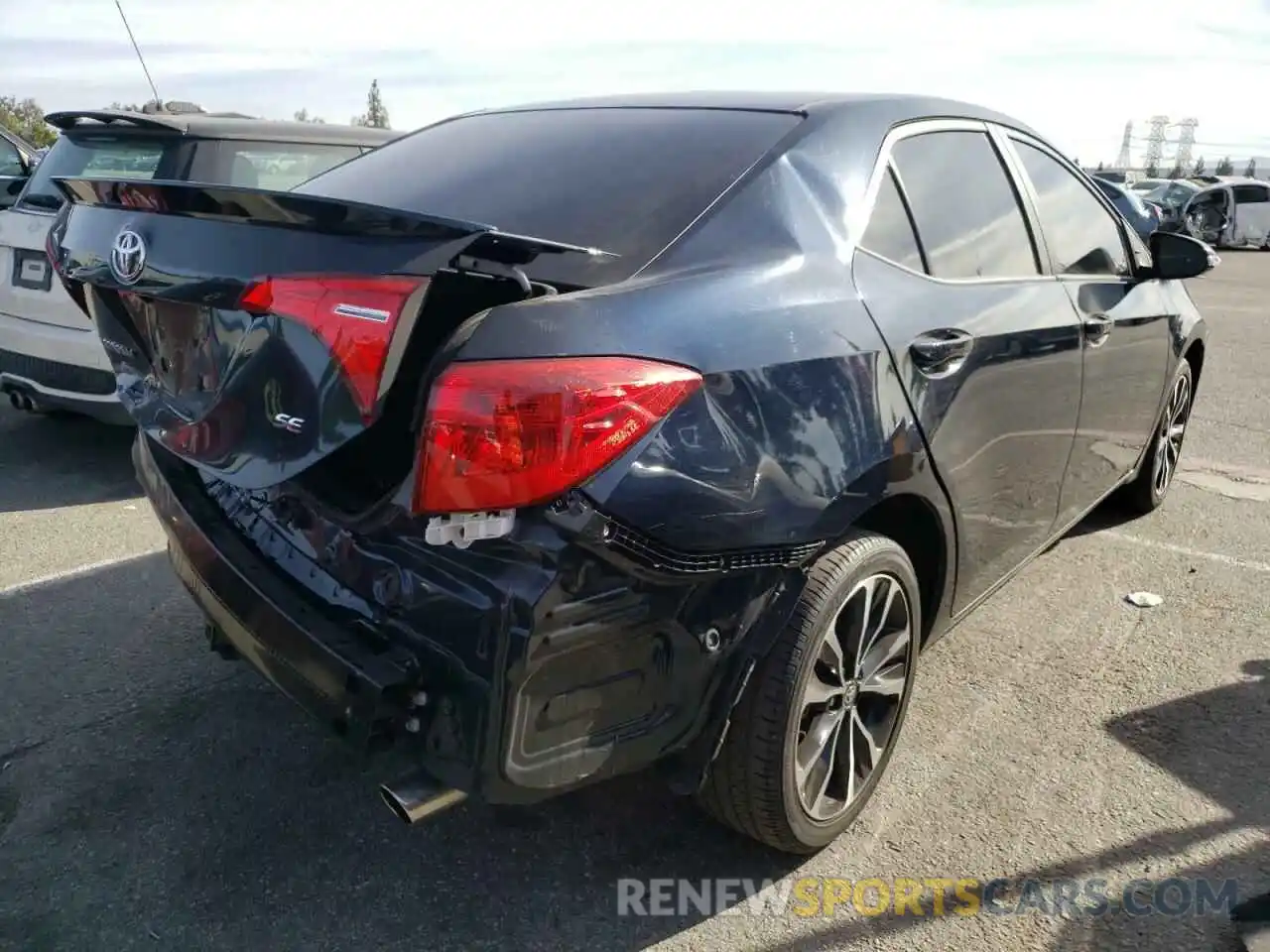 4 Photograph of a damaged car 2T1BURHE9KC136444 TOYOTA COROLLA 2019