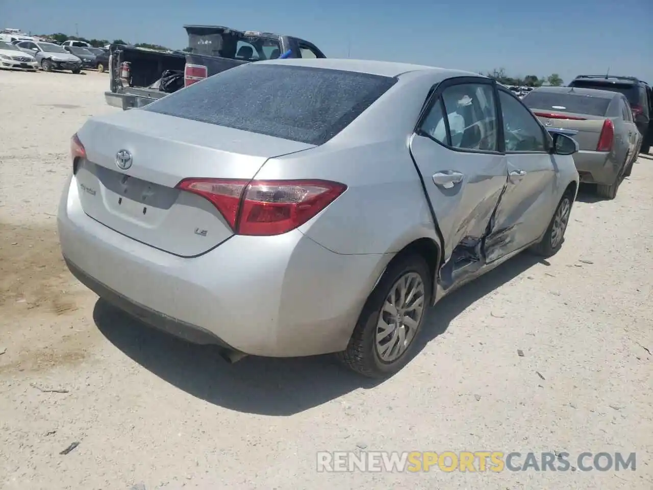 4 Photograph of a damaged car 2T1BURHE9KC137660 TOYOTA COROLLA 2019