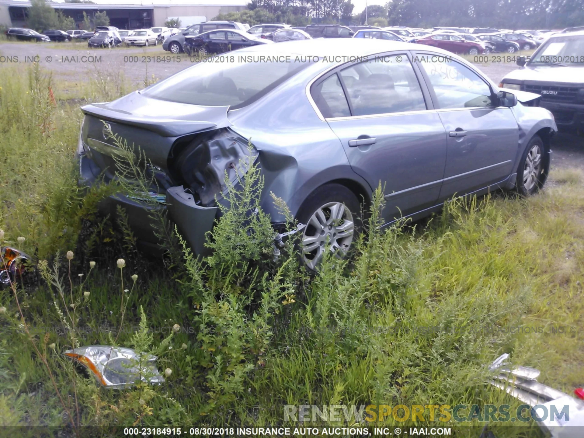 4 Photograph of a damaged car 2T1BURHE9KC138033 TOYOTA COROLLA 2019