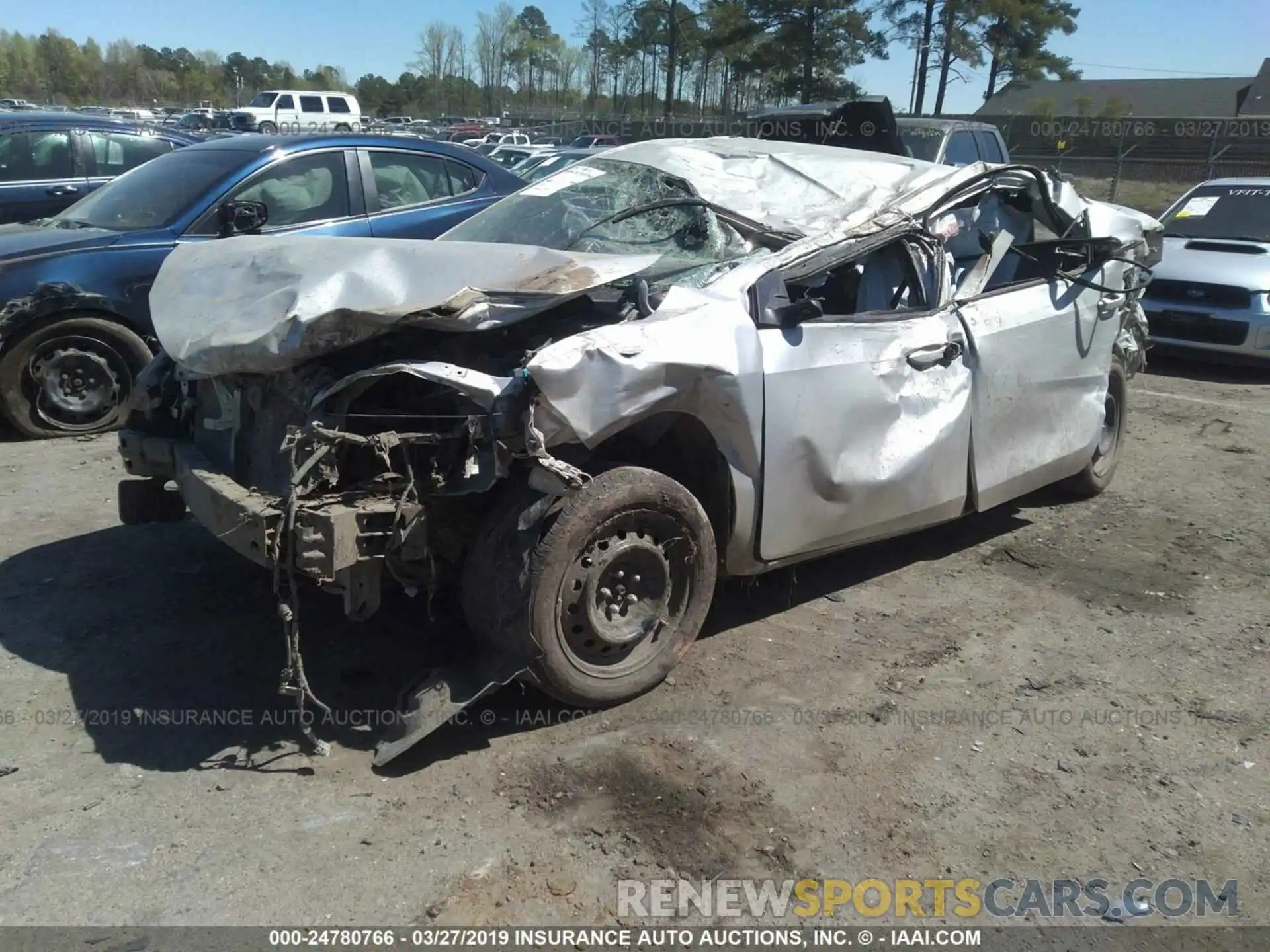 2 Photograph of a damaged car 2T1BURHE9KC138114 TOYOTA COROLLA 2019