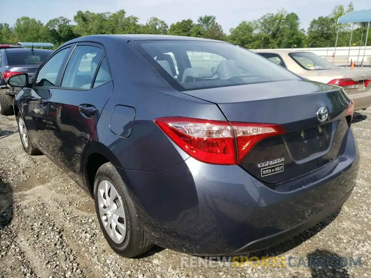 3 Photograph of a damaged car 2T1BURHE9KC138825 TOYOTA COROLLA 2019