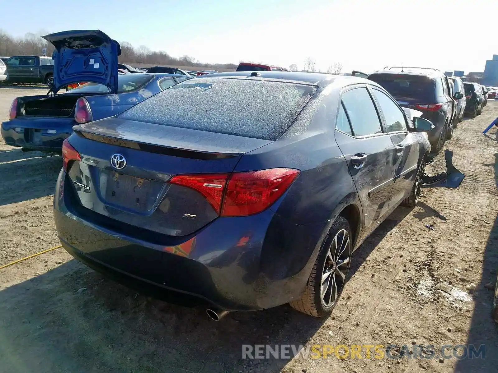 4 Photograph of a damaged car 2T1BURHE9KC139215 TOYOTA COROLLA 2019