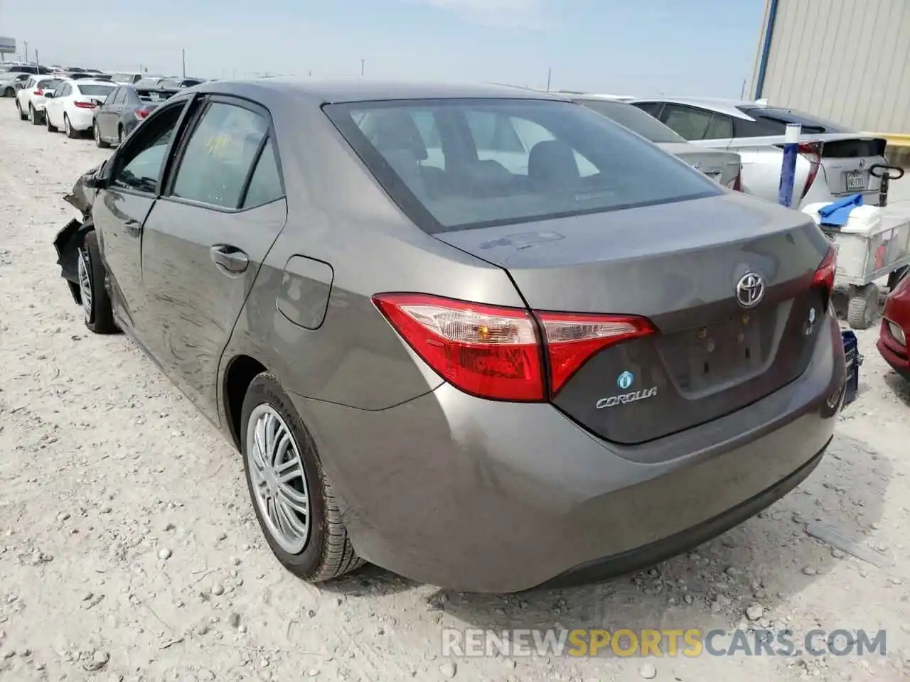 3 Photograph of a damaged car 2T1BURHE9KC139666 TOYOTA COROLLA 2019