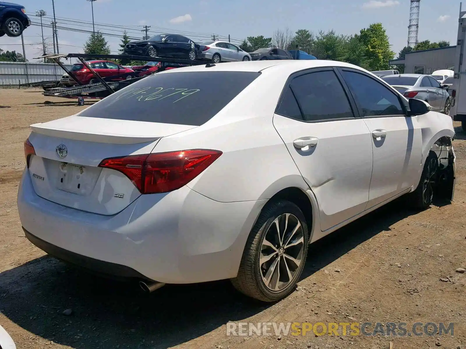 4 Photograph of a damaged car 2T1BURHE9KC139859 TOYOTA COROLLA 2019