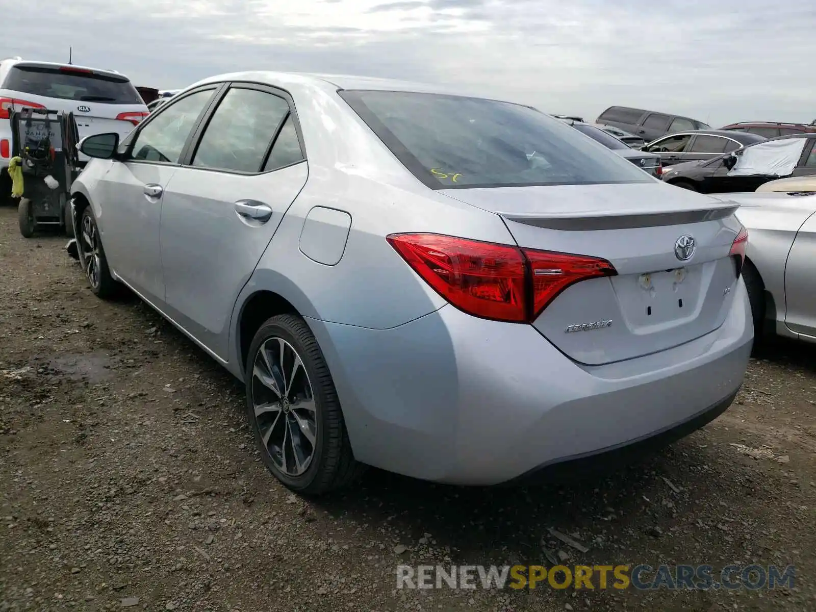 3 Photograph of a damaged car 2T1BURHE9KC140090 TOYOTA COROLLA 2019