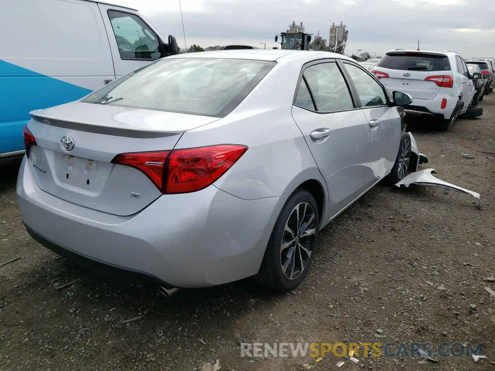 4 Photograph of a damaged car 2T1BURHE9KC140090 TOYOTA COROLLA 2019