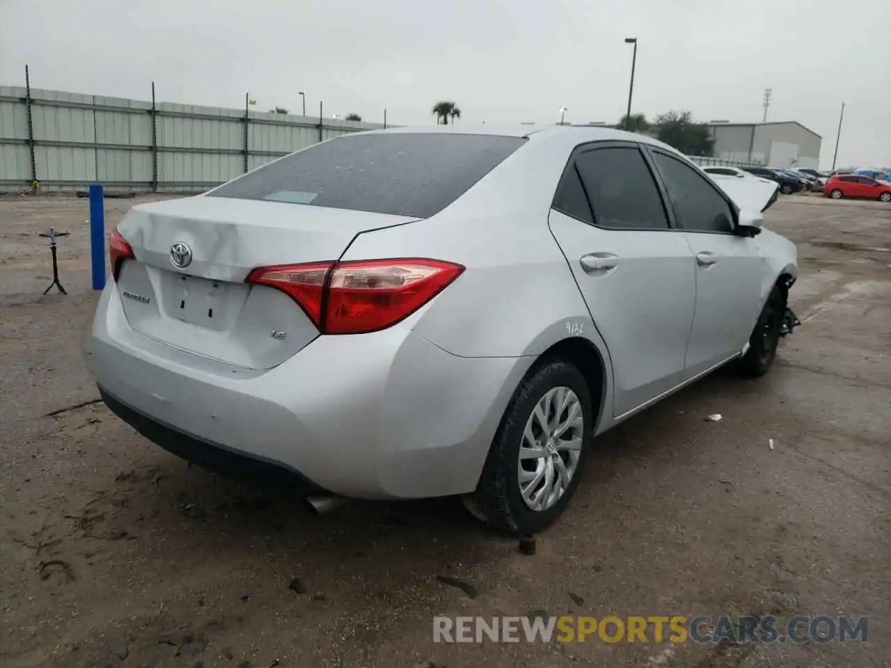 4 Photograph of a damaged car 2T1BURHE9KC140204 TOYOTA COROLLA 2019