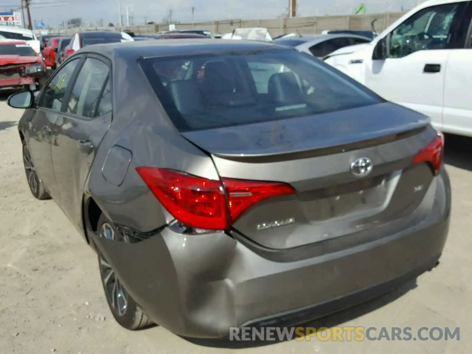 3 Photograph of a damaged car 2T1BURHE9KC140638 TOYOTA COROLLA 2019