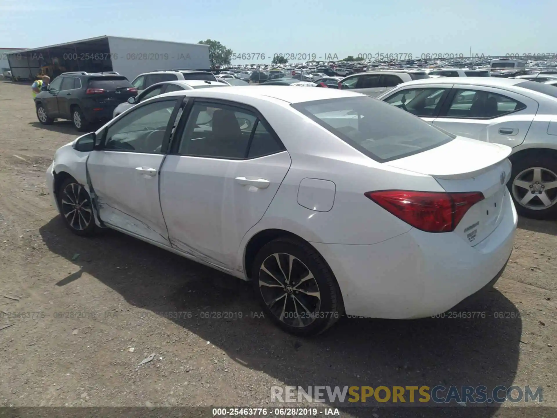 3 Photograph of a damaged car 2T1BURHE9KC142955 TOYOTA COROLLA 2019