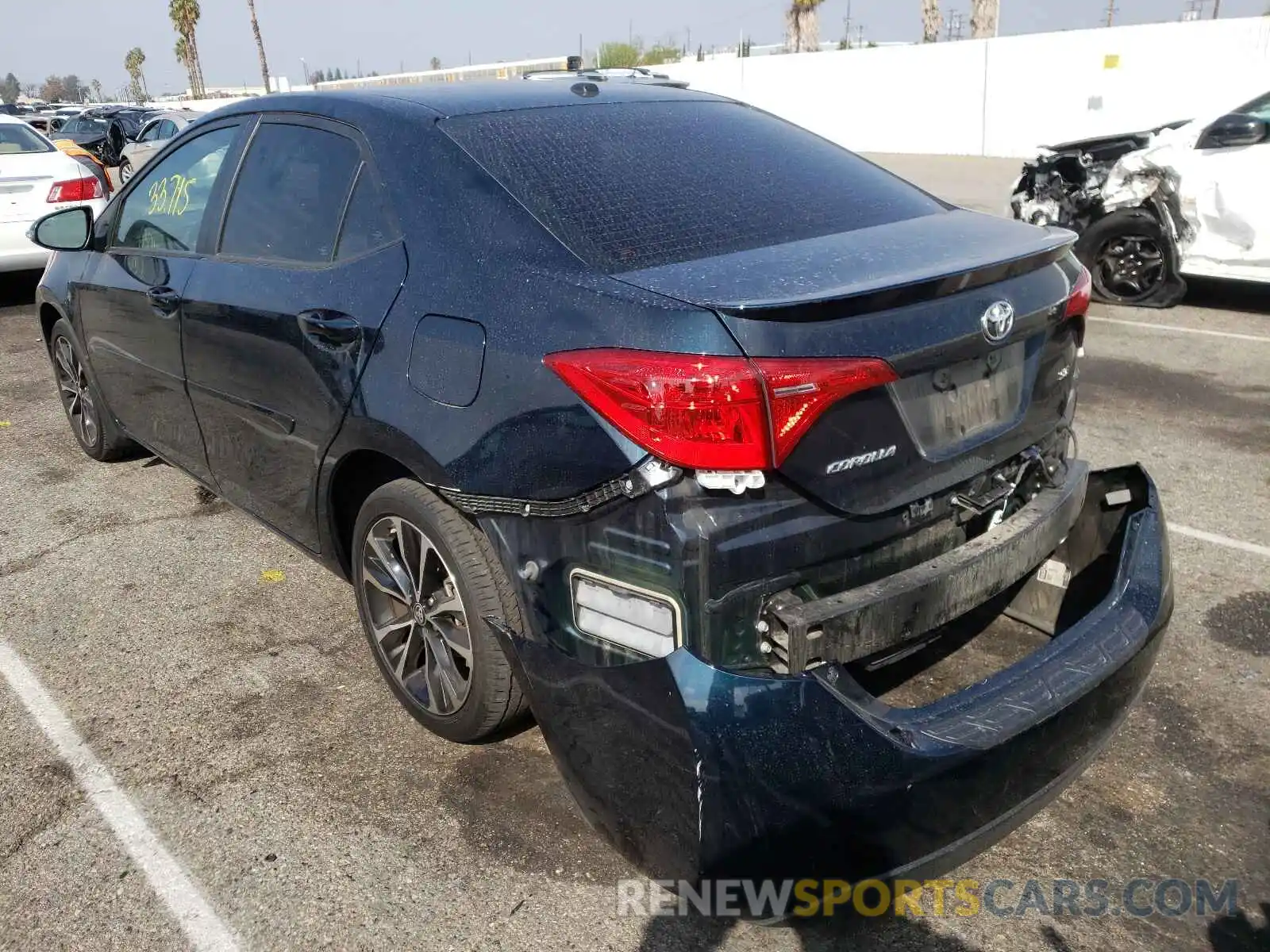 3 Photograph of a damaged car 2T1BURHE9KC143085 TOYOTA COROLLA 2019