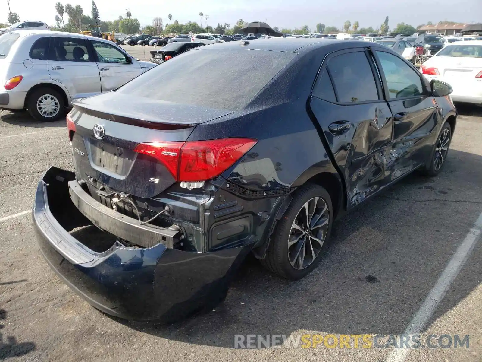 4 Photograph of a damaged car 2T1BURHE9KC143085 TOYOTA COROLLA 2019