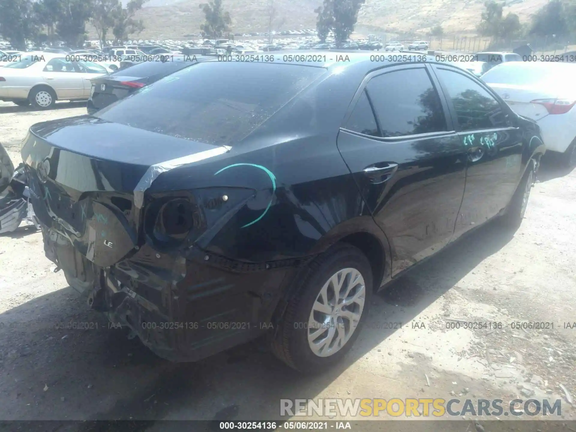 4 Photograph of a damaged car 2T1BURHE9KC144088 TOYOTA COROLLA 2019