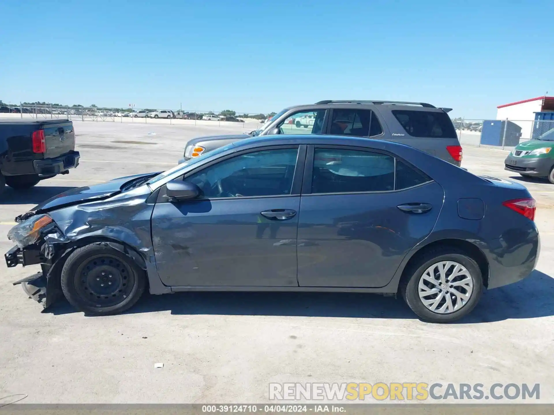 15 Photograph of a damaged car 2T1BURHE9KC144527 TOYOTA COROLLA 2019