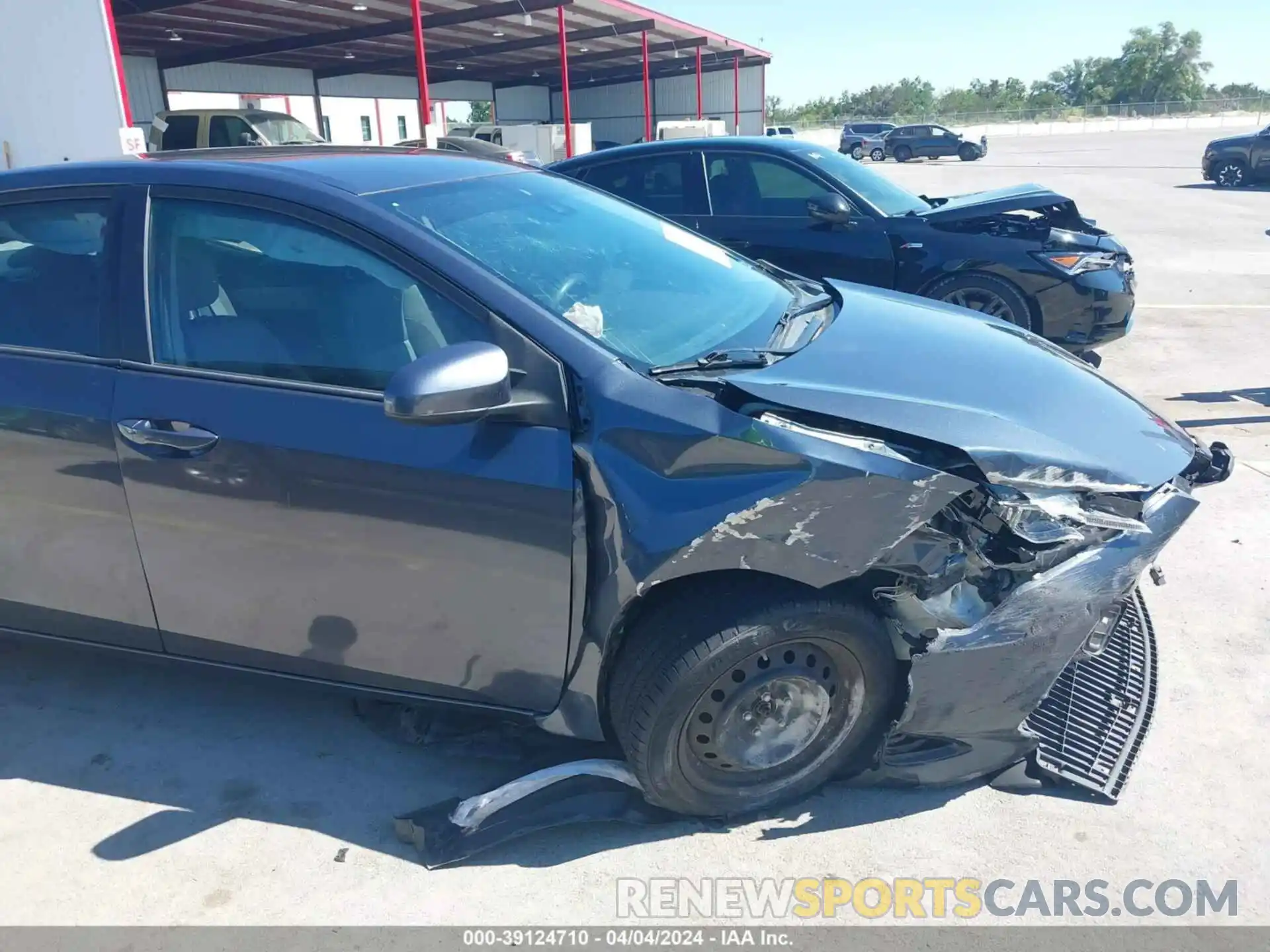 18 Photograph of a damaged car 2T1BURHE9KC144527 TOYOTA COROLLA 2019