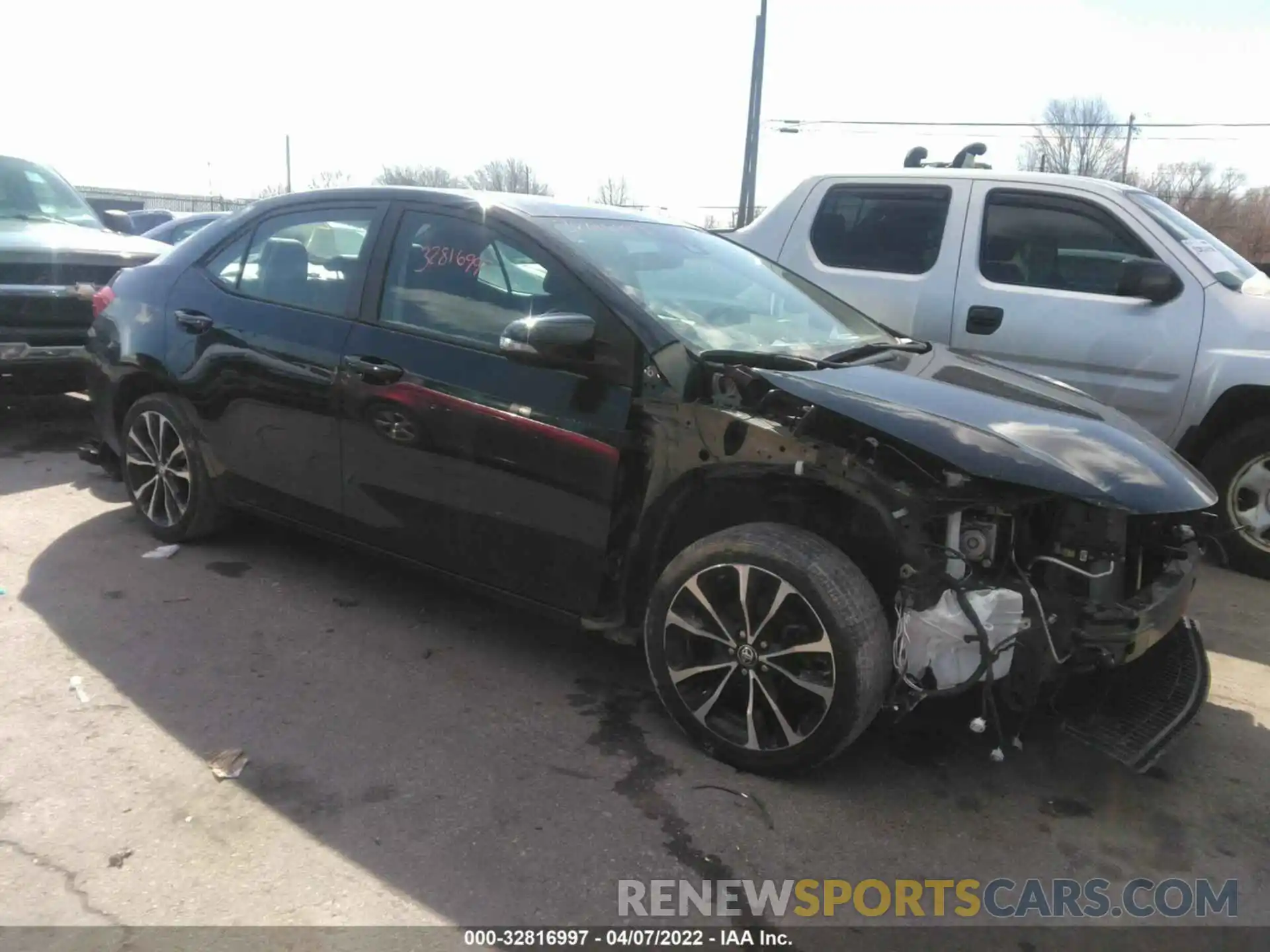 1 Photograph of a damaged car 2T1BURHE9KC145144 TOYOTA COROLLA 2019