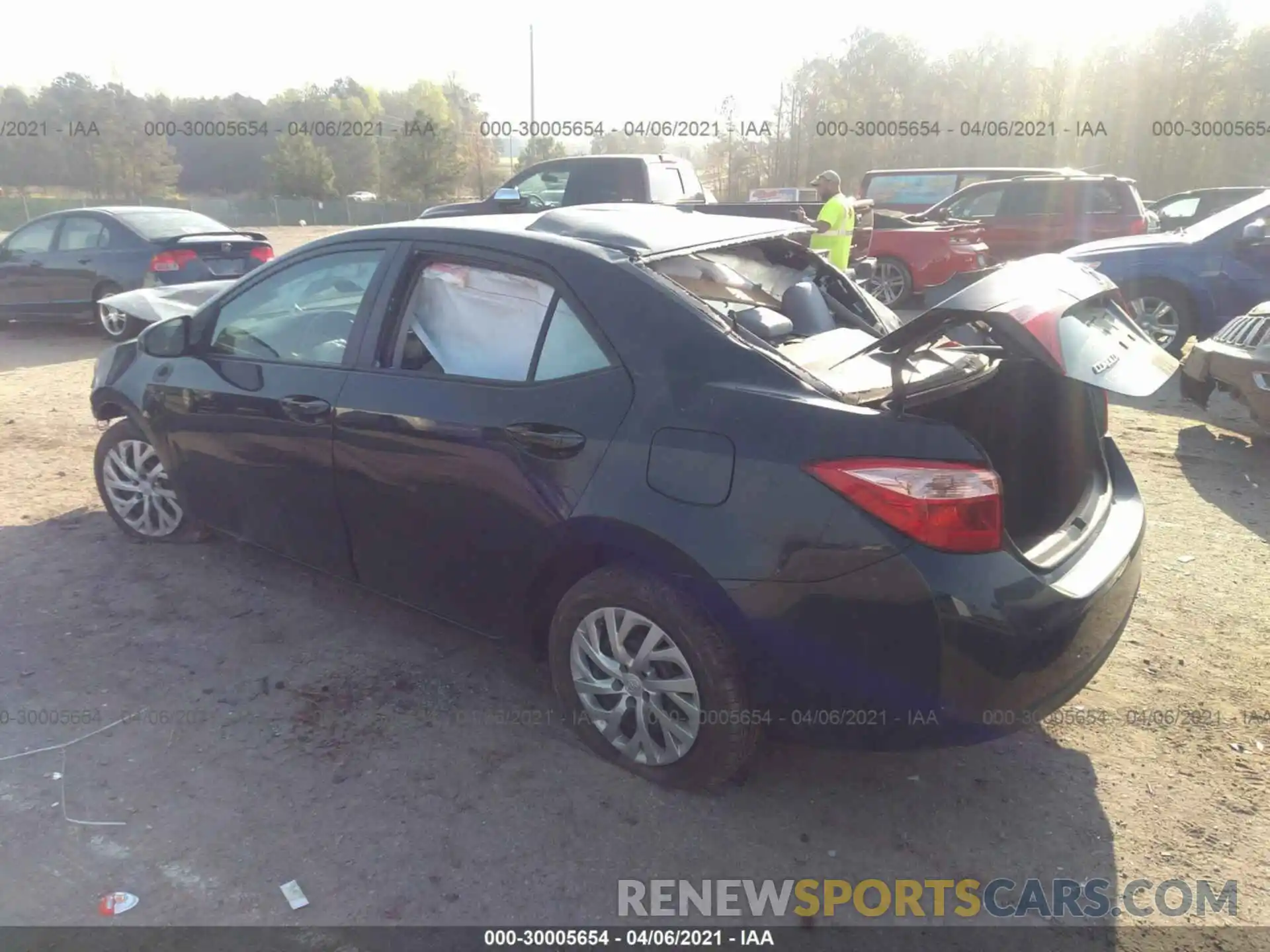 3 Photograph of a damaged car 2T1BURHE9KC145645 TOYOTA COROLLA 2019