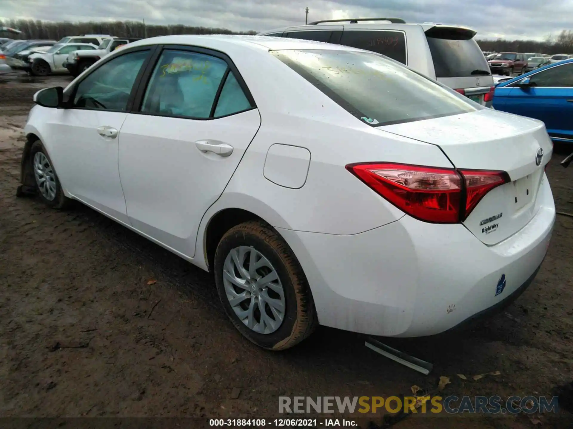 3 Photograph of a damaged car 2T1BURHE9KC146357 TOYOTA COROLLA 2019