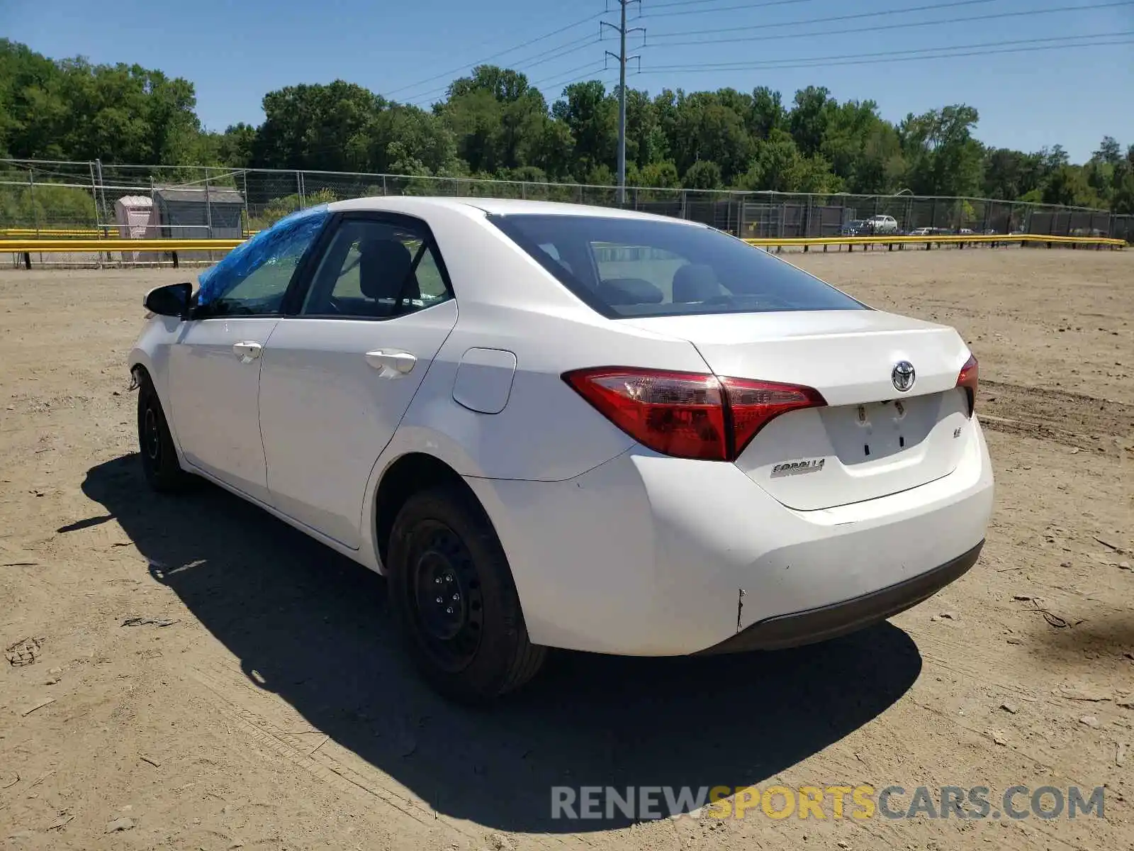 3 Photograph of a damaged car 2T1BURHE9KC146620 TOYOTA COROLLA 2019