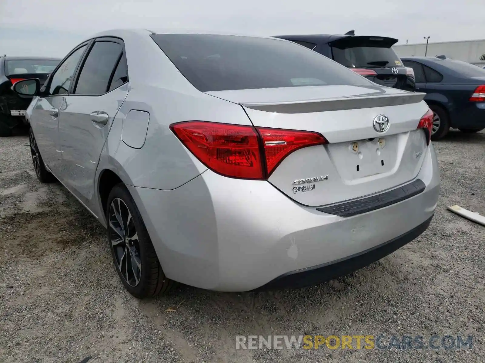 3 Photograph of a damaged car 2T1BURHE9KC147332 TOYOTA COROLLA 2019