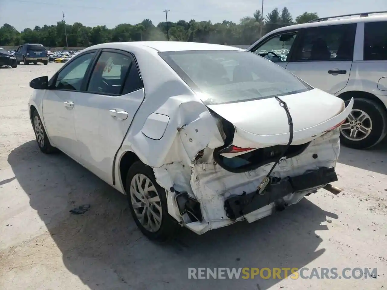 3 Photograph of a damaged car 2T1BURHE9KC149629 TOYOTA COROLLA 2019