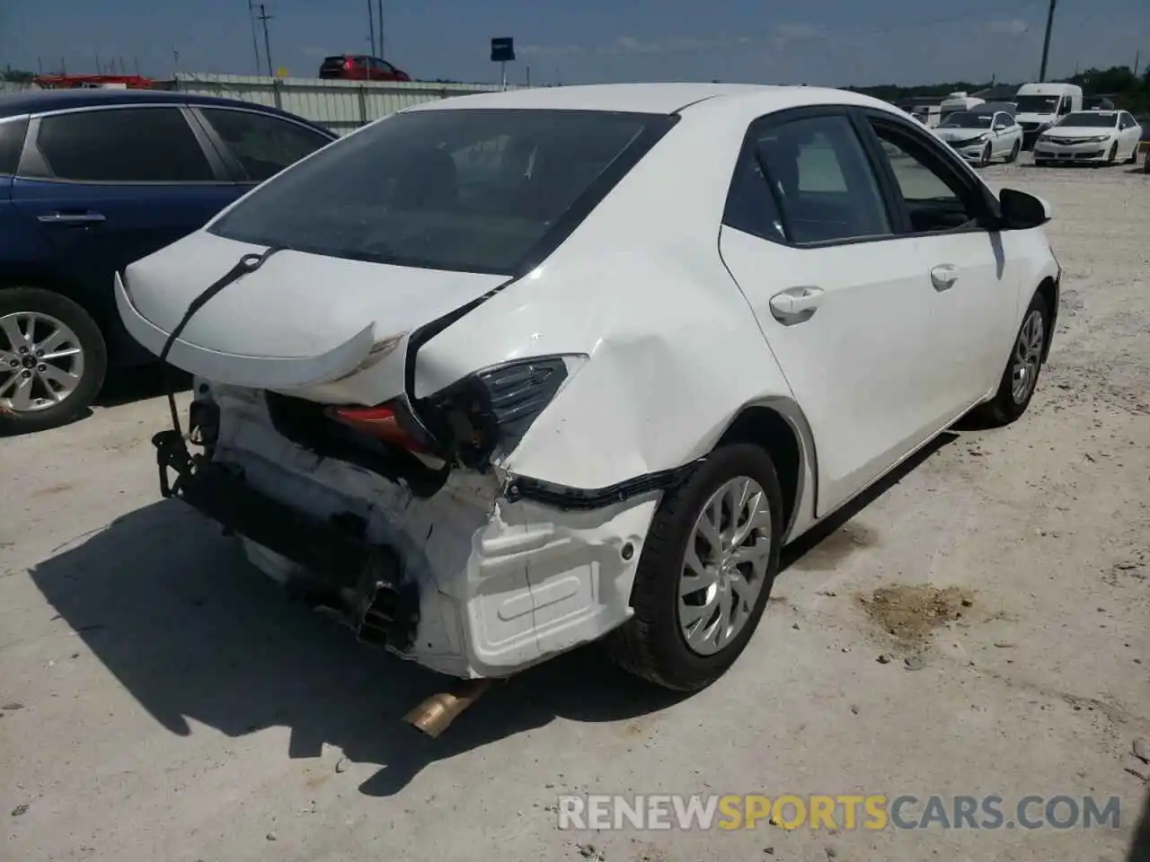 4 Photograph of a damaged car 2T1BURHE9KC149629 TOYOTA COROLLA 2019