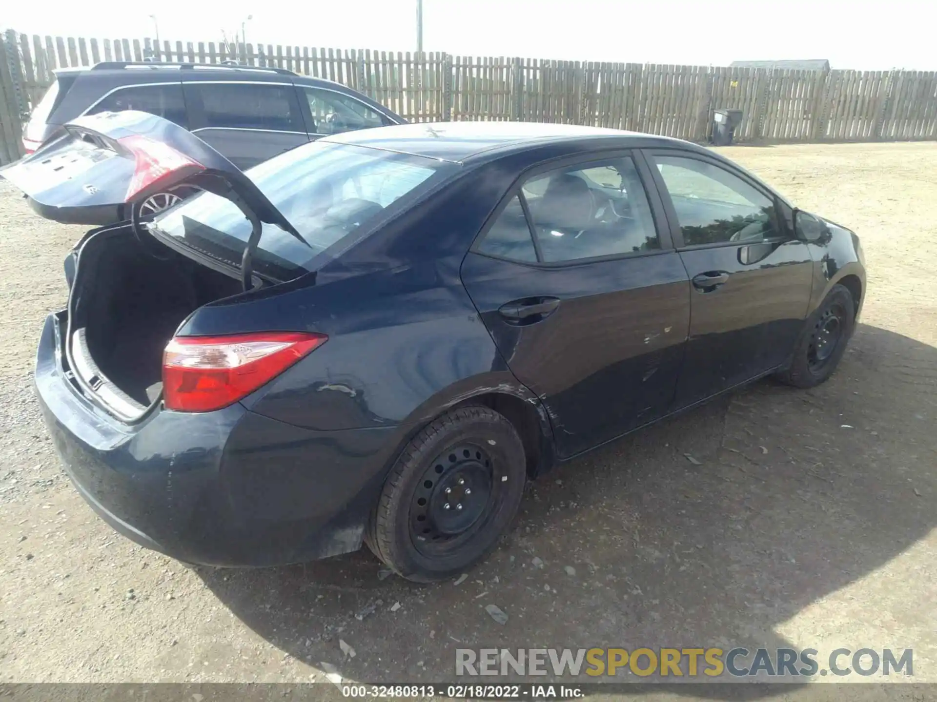 3 Photograph of a damaged car 2T1BURHE9KC150344 TOYOTA COROLLA 2019