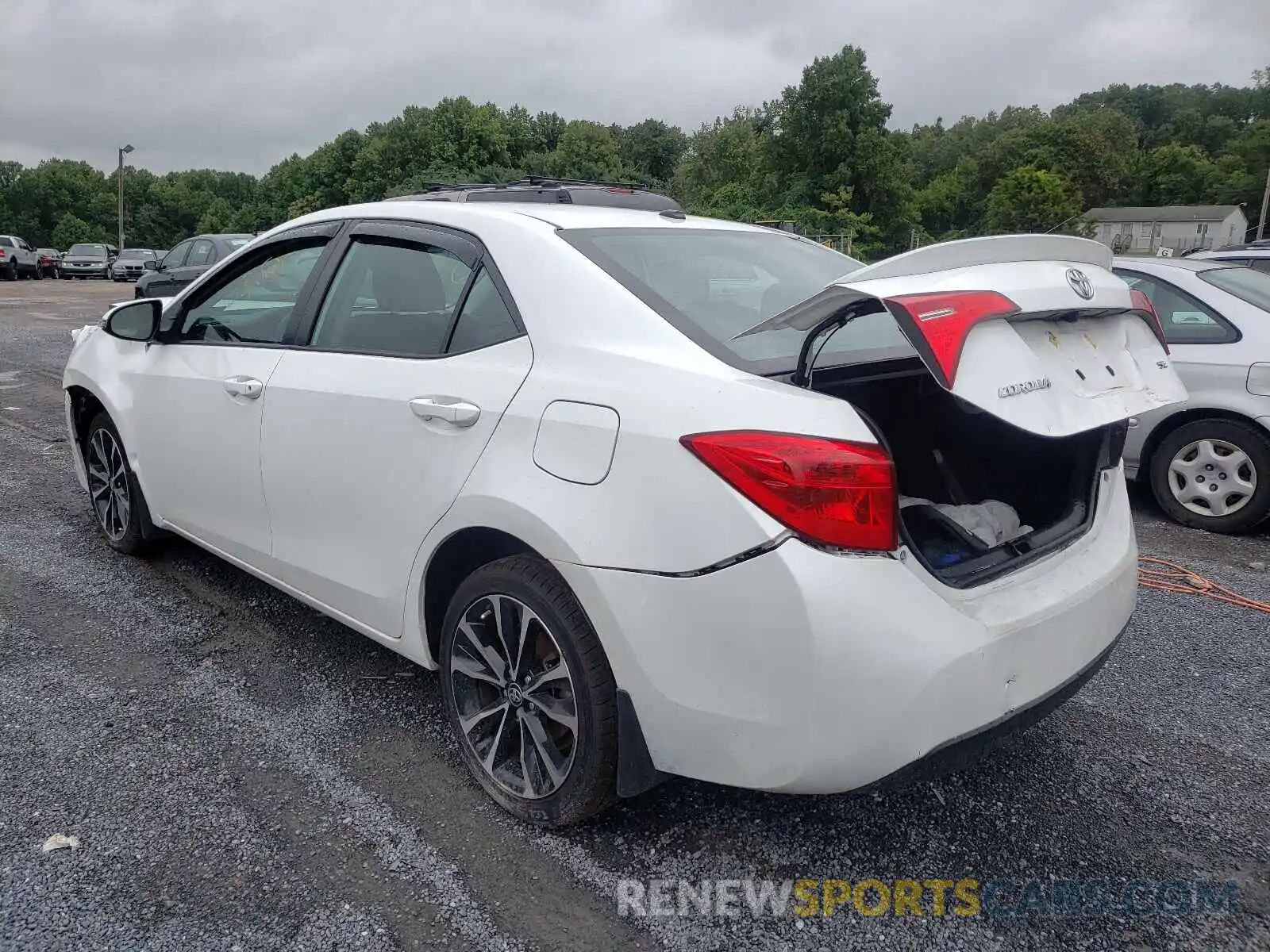 3 Photograph of a damaged car 2T1BURHE9KC151235 TOYOTA COROLLA 2019