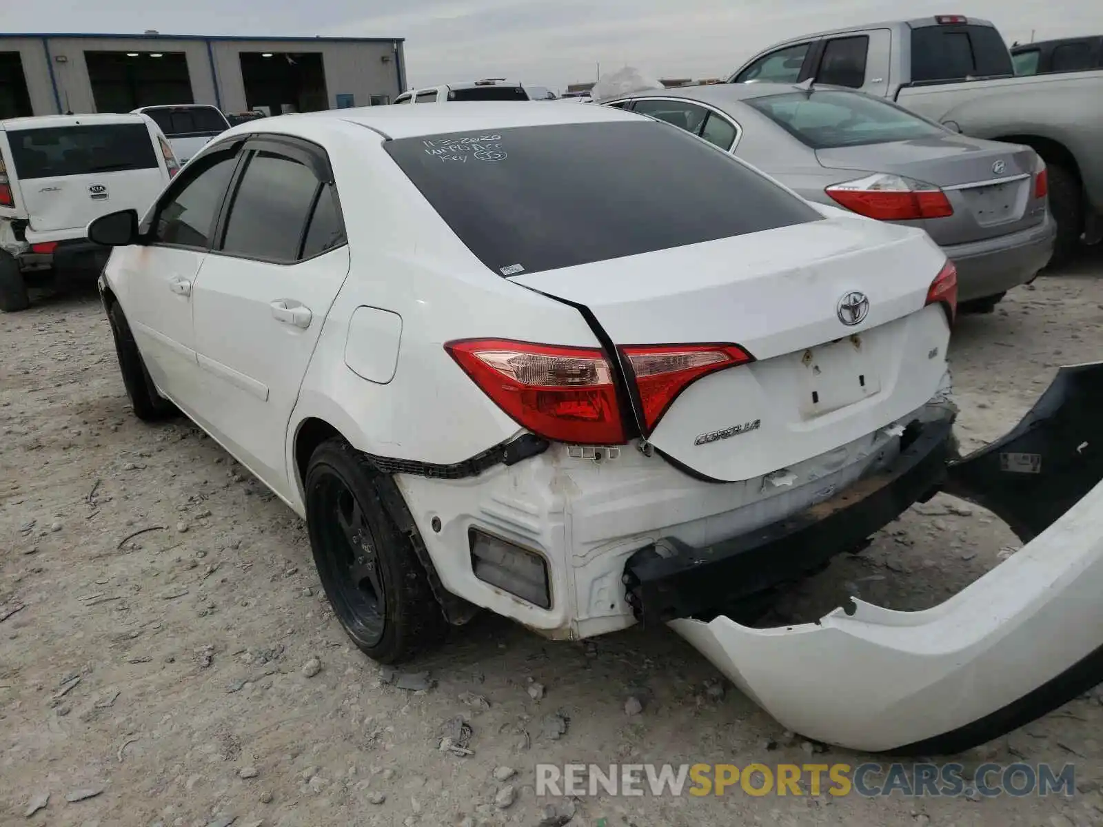 3 Photograph of a damaged car 2T1BURHE9KC151476 TOYOTA COROLLA 2019