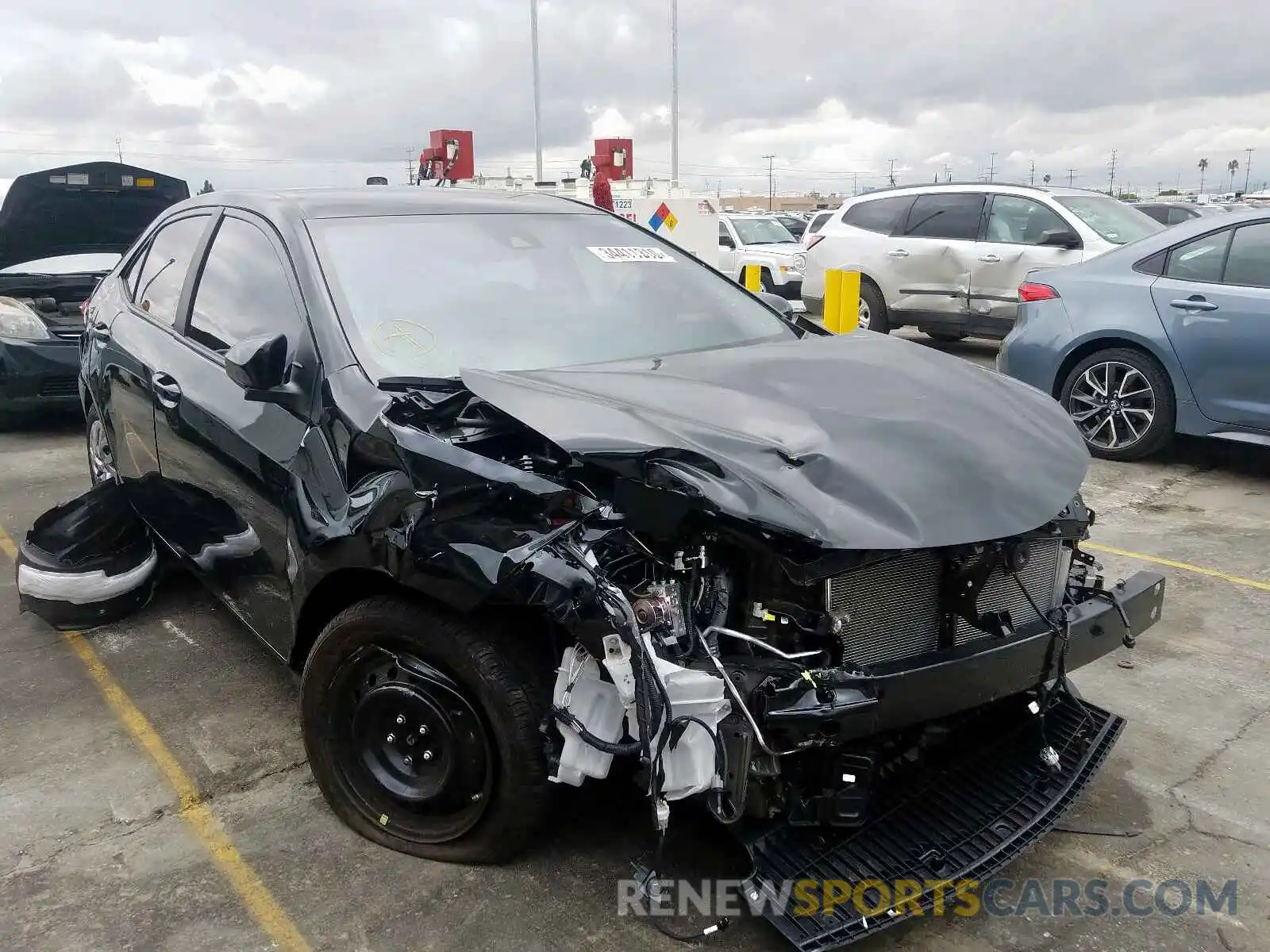 1 Photograph of a damaged car 2T1BURHE9KC152711 TOYOTA COROLLA 2019