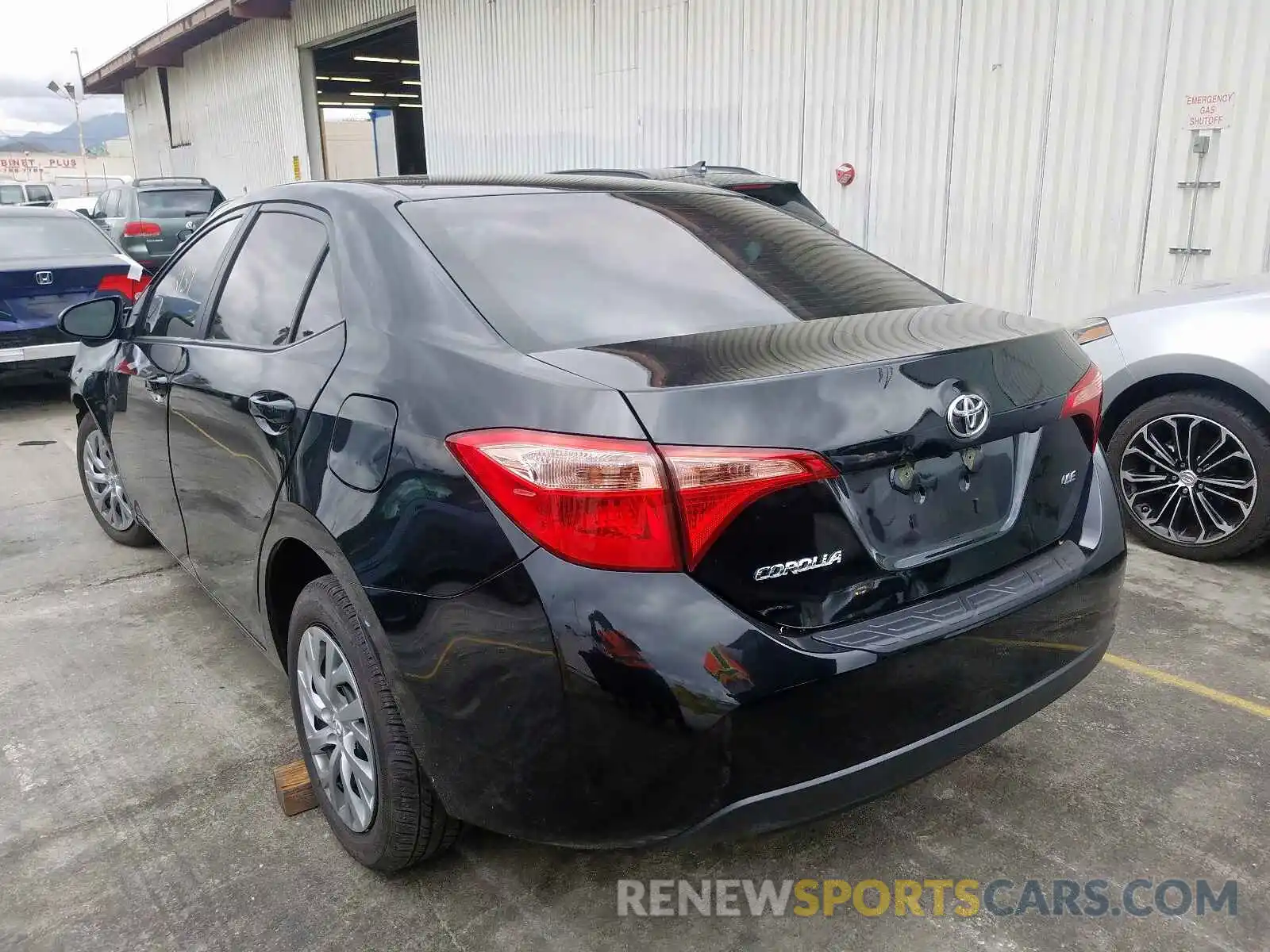 3 Photograph of a damaged car 2T1BURHE9KC152711 TOYOTA COROLLA 2019