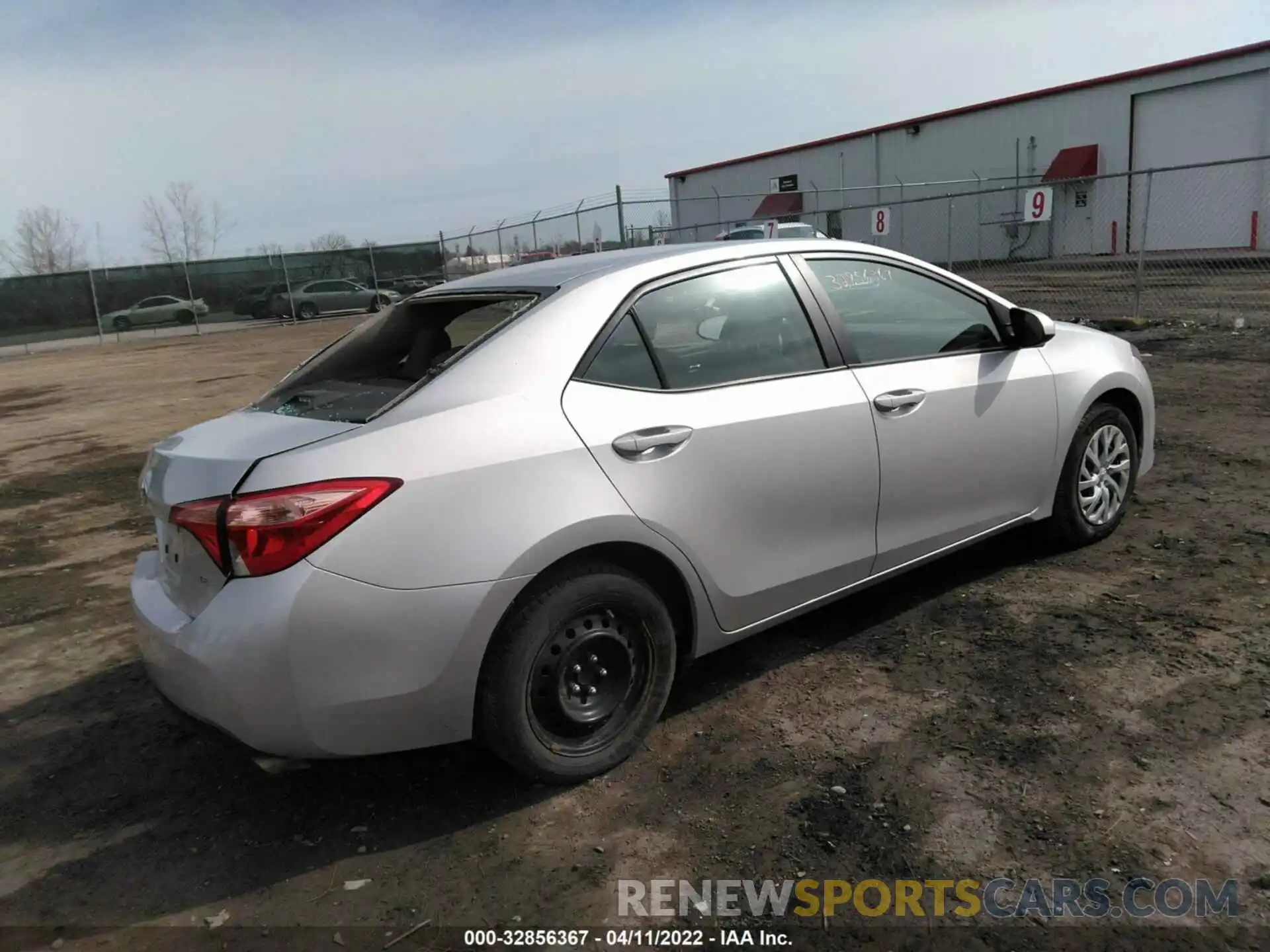 4 Photograph of a damaged car 2T1BURHE9KC154667 TOYOTA COROLLA 2019