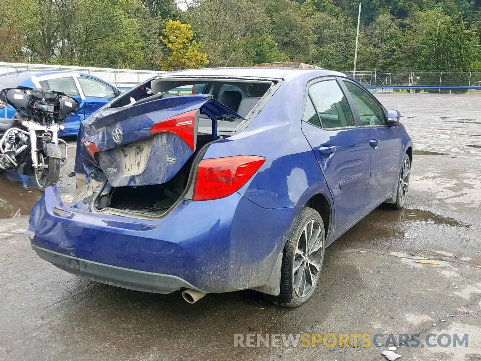 4 Photograph of a damaged car 2T1BURHE9KC154989 TOYOTA COROLLA 2019