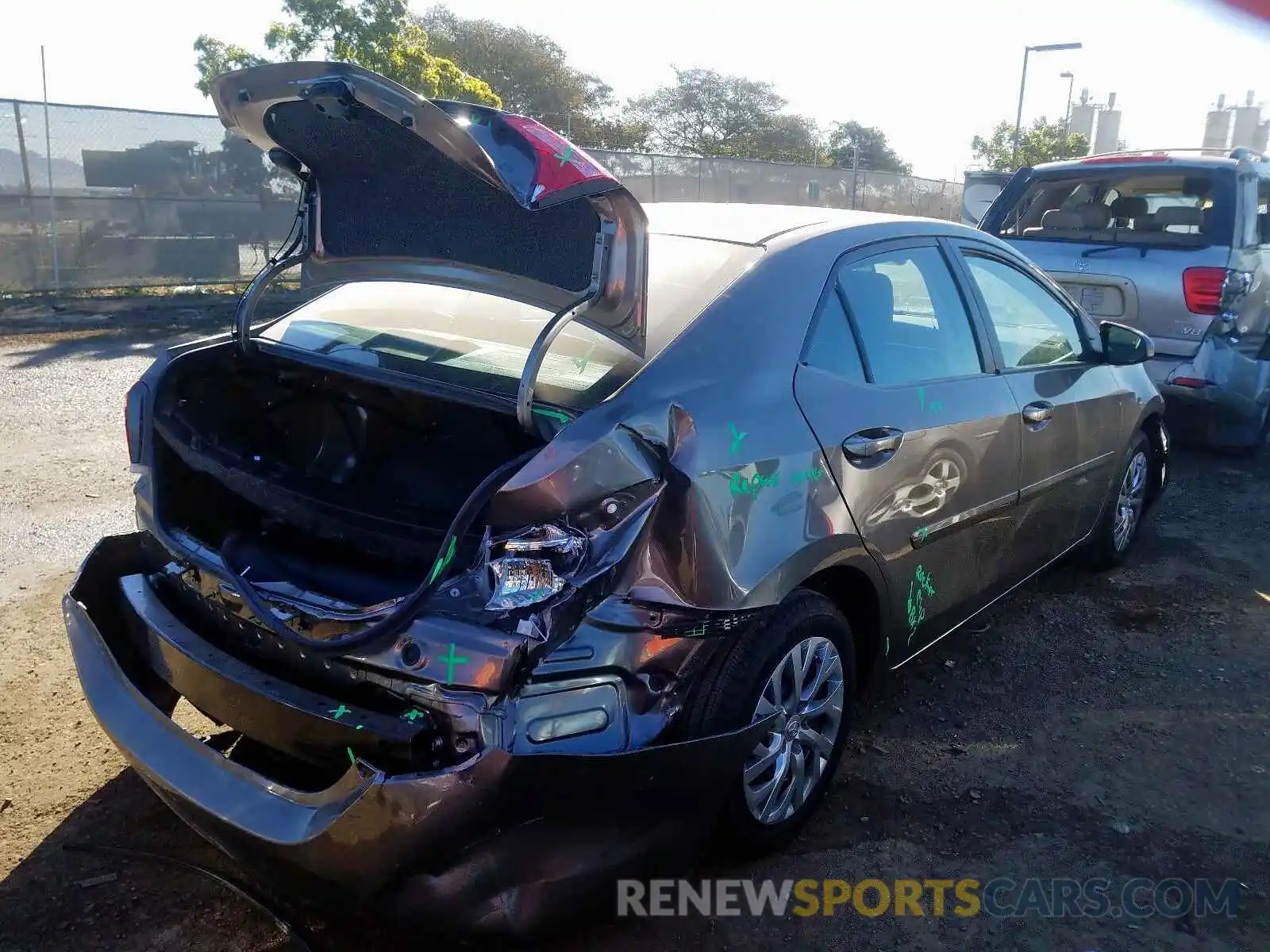 4 Photograph of a damaged car 2T1BURHE9KC155334 TOYOTA COROLLA 2019