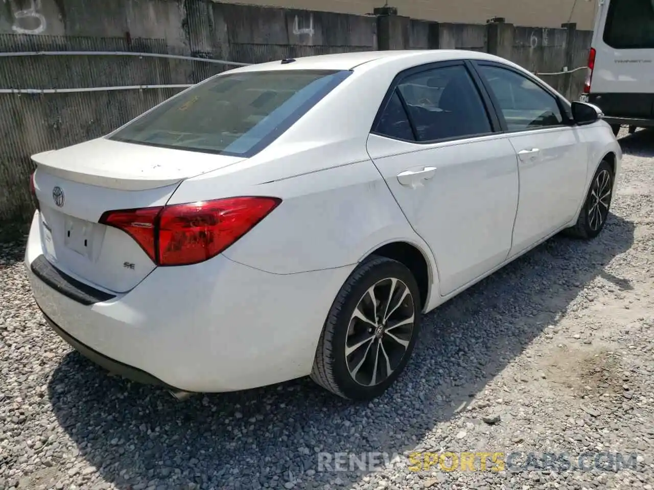 4 Photograph of a damaged car 2T1BURHE9KC155608 TOYOTA COROLLA 2019