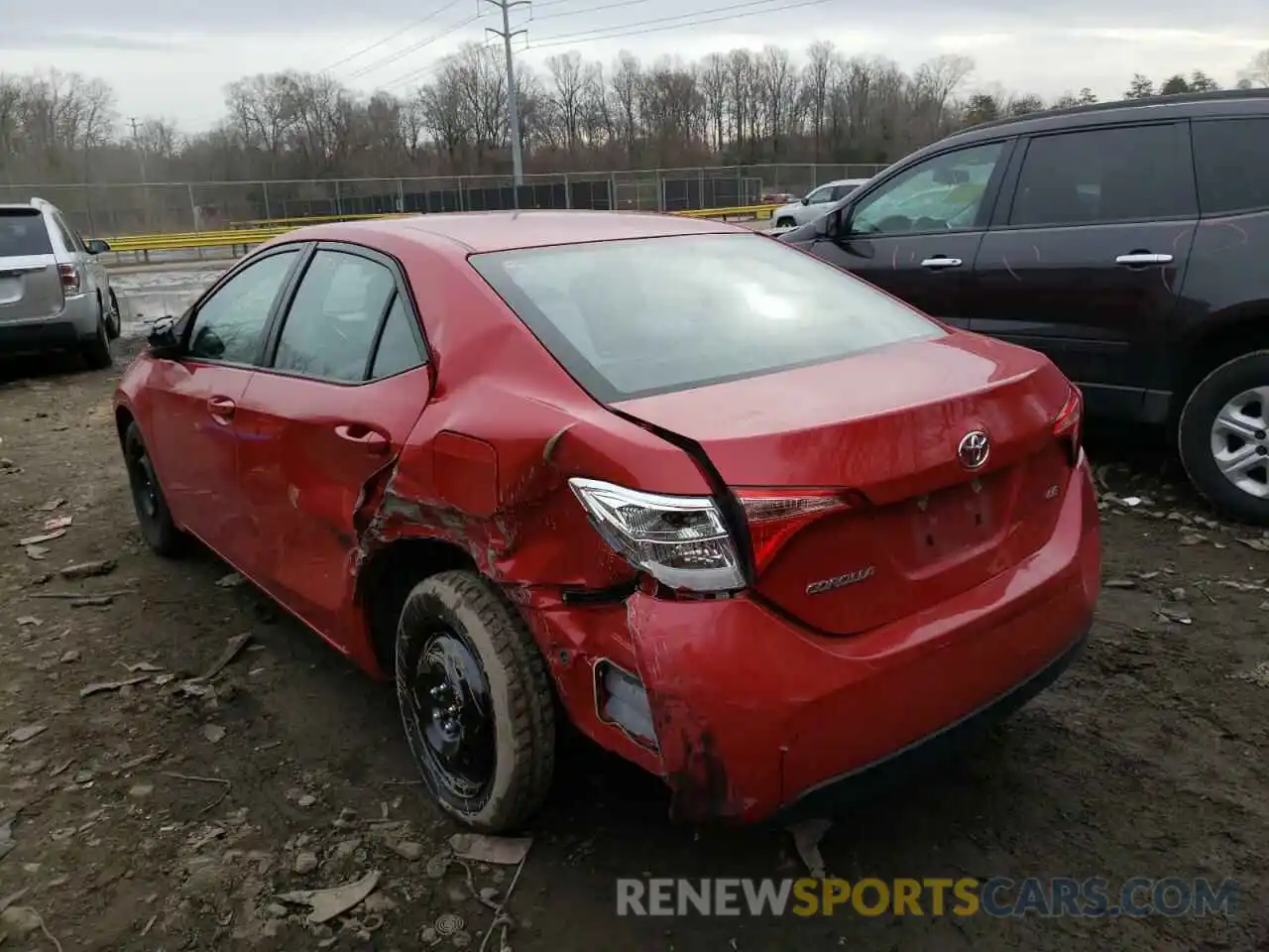 3 Photograph of a damaged car 2T1BURHE9KC158203 TOYOTA COROLLA 2019