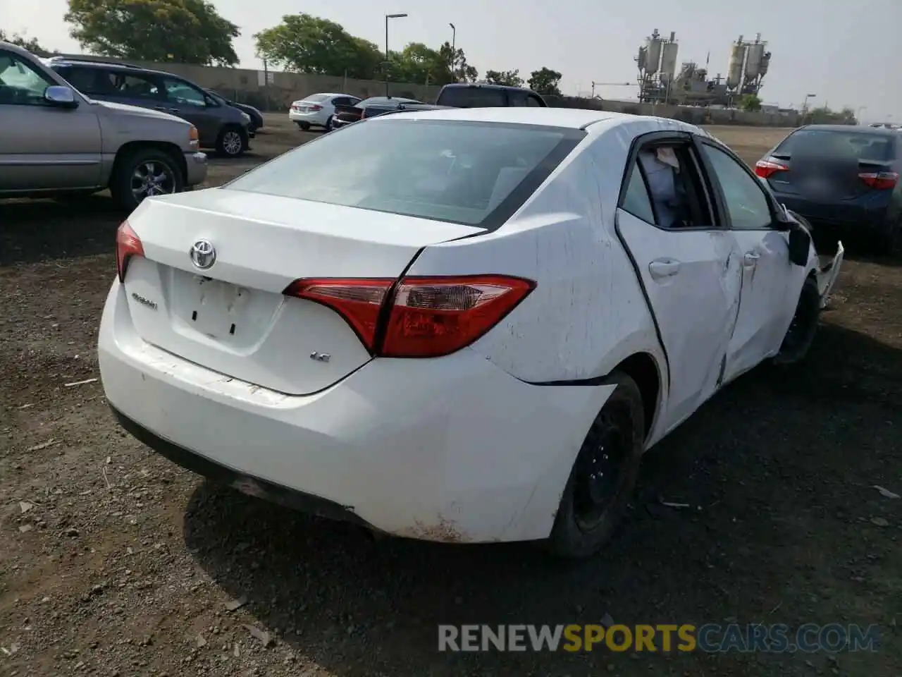 4 Photograph of a damaged car 2T1BURHE9KC160727 TOYOTA COROLLA 2019